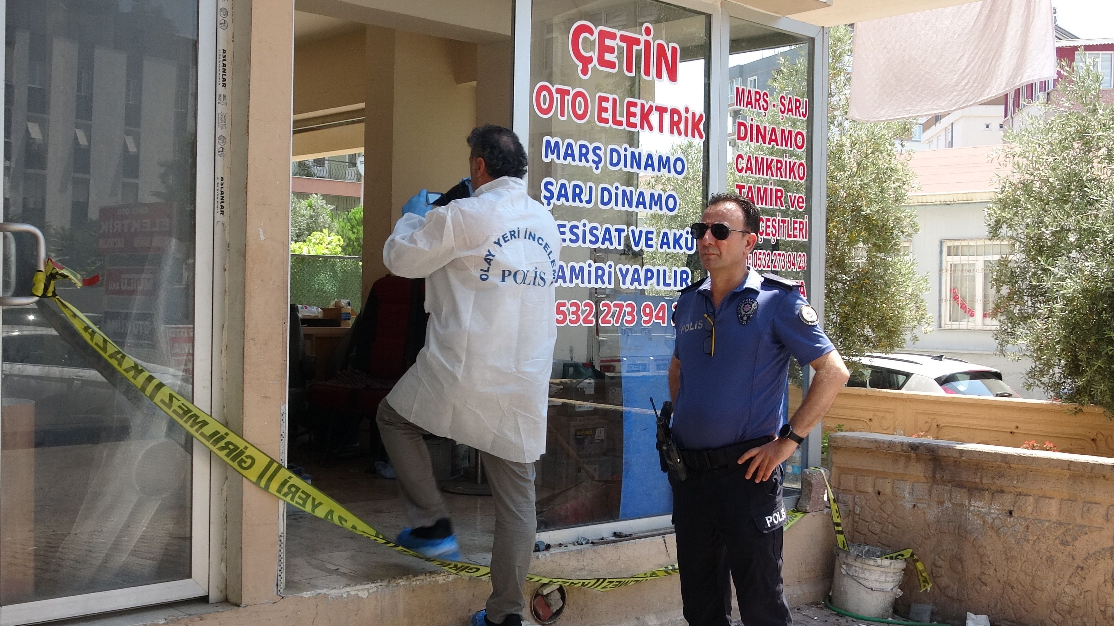 Antalya'da Sabah Açtığı Dükkanda Ölü Bulundu! Ölümü Inceleniyor (3)