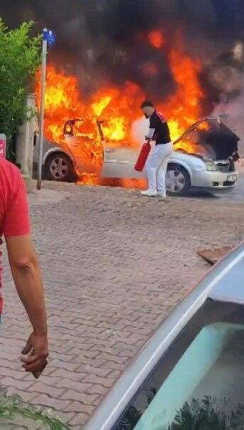 Antalya'da Torpidoda Başlayan Yangın Aracı Yok Etti (7)