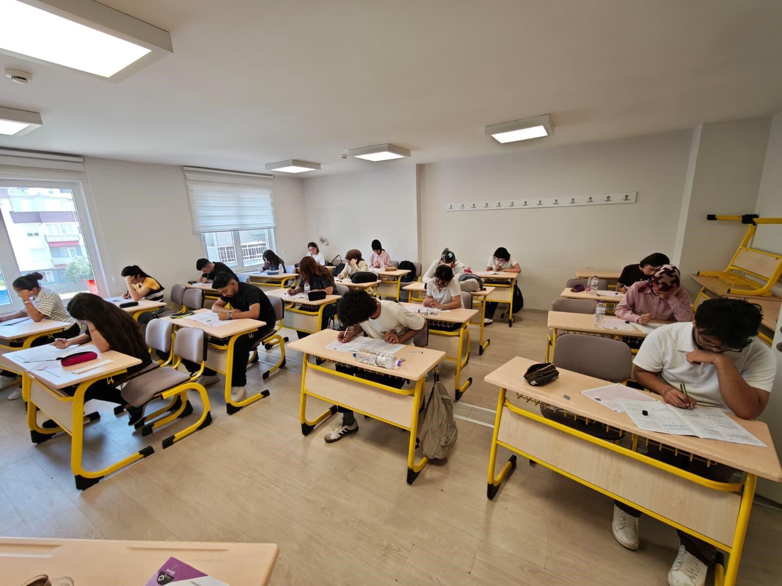 Antalya'da Ücretsiz Yks Hazırlık Kursları Sürüyor (2)