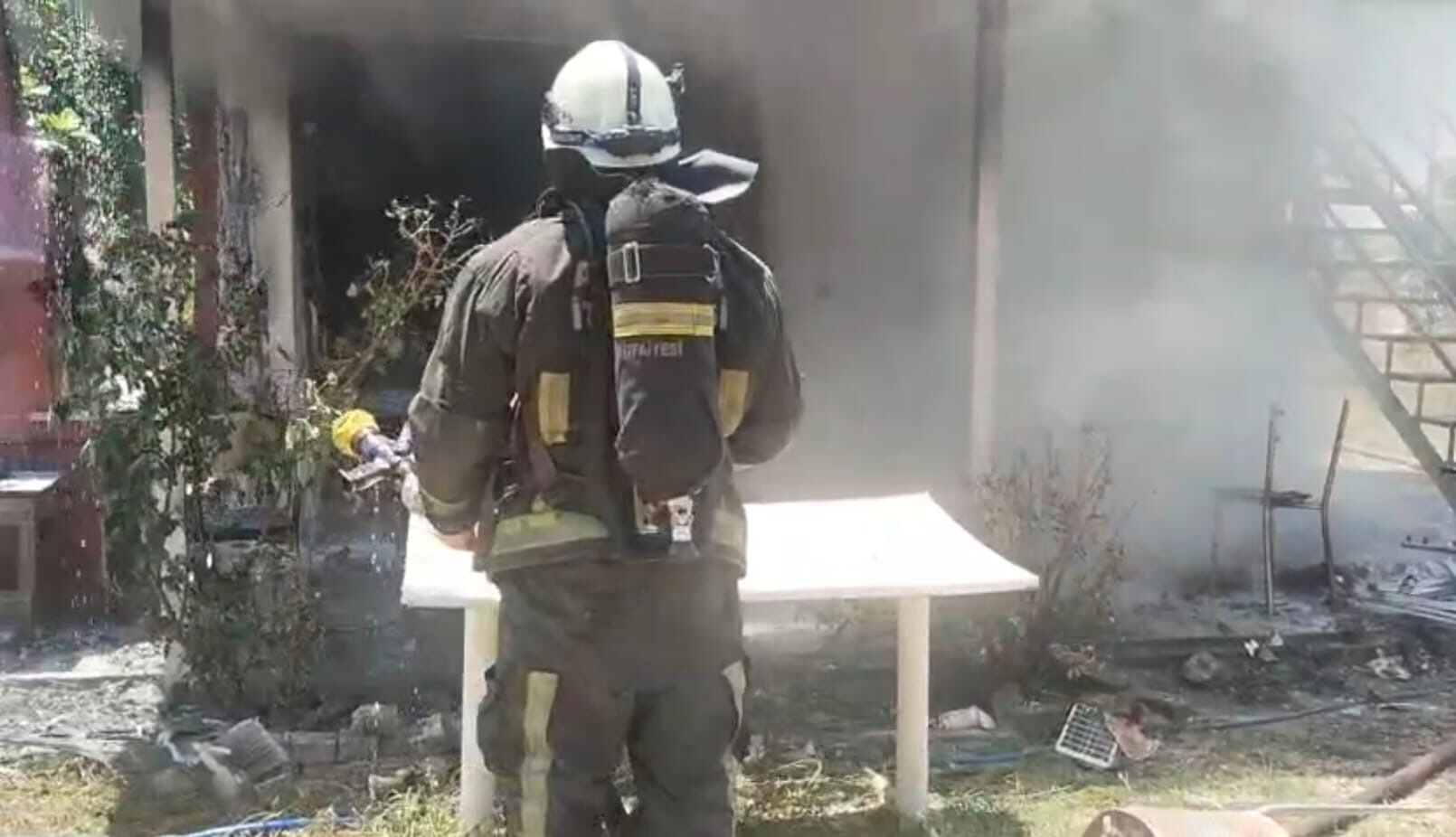 Antalya'da Yangın Paniği! (1)-1