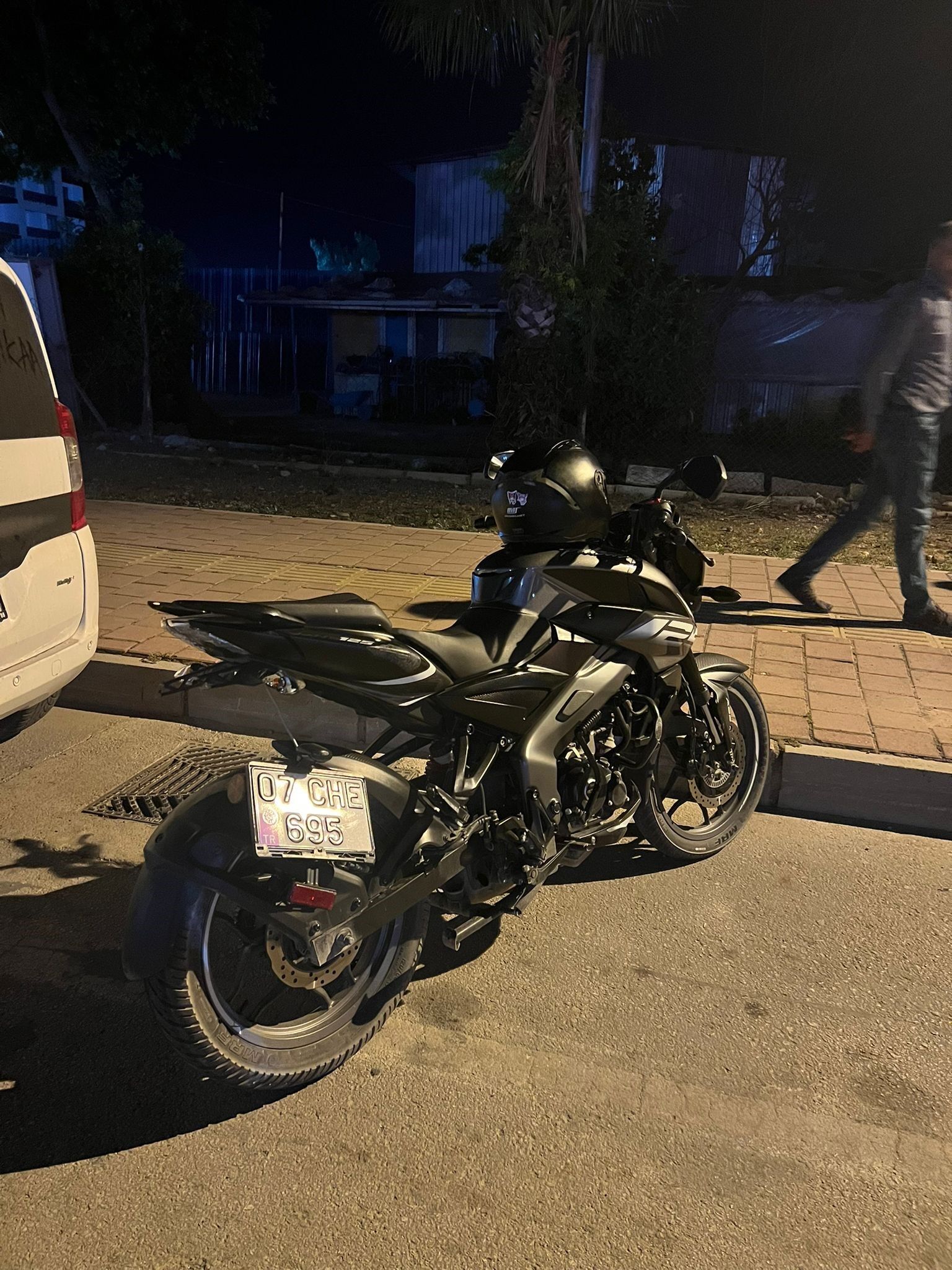 Antalya'nın Kepez Ilçesinde Motosiklete Çarpıp Kaçan Sürücü (2)