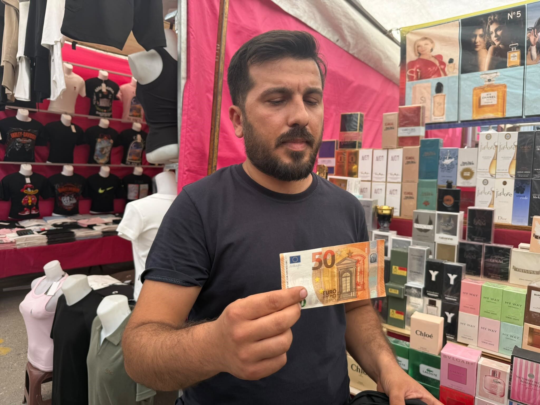 Esnaf Şüpheliyi Yakalattı Antalya Sahte Döviz (3)