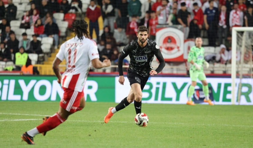 Galatasaray Ve Fenerbahçe, Alanyaspor'un Yıldızı Için Kapışıyor-1