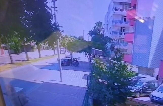 Genç Kadını Çocuğunun Yanında Hem Dövdüler Hem De Videoya Çektiler (3)