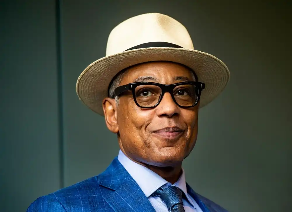 Giancarlo Esposito (1)