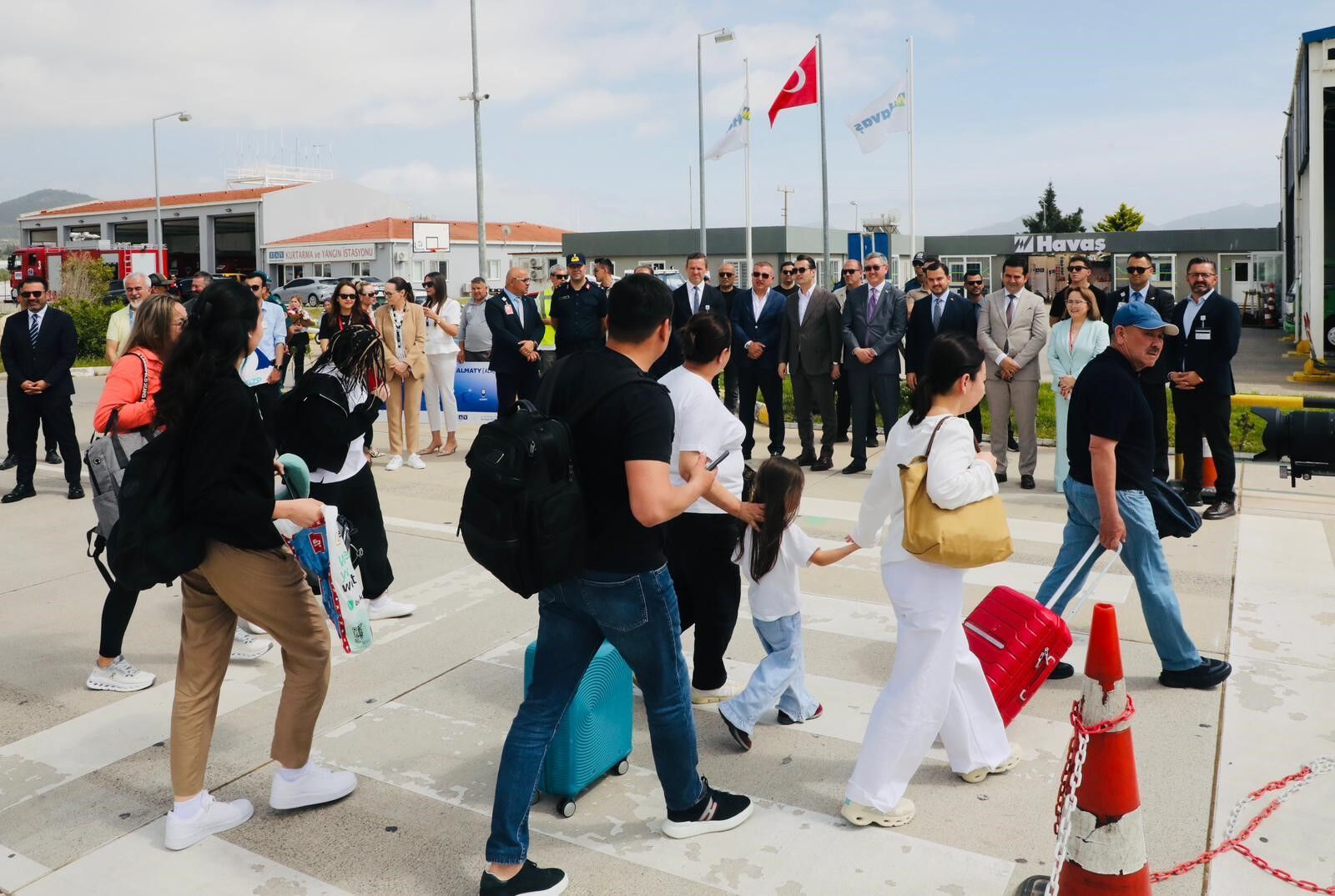 Her Yerde Uçaklar Vızır Vızır, Alanya’da Sessizlik (3)