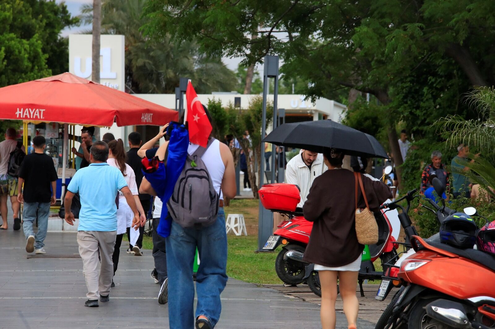 Her Yerde Uçaklar Vızır Vızır, Alanya’da Sessizlik (4)
