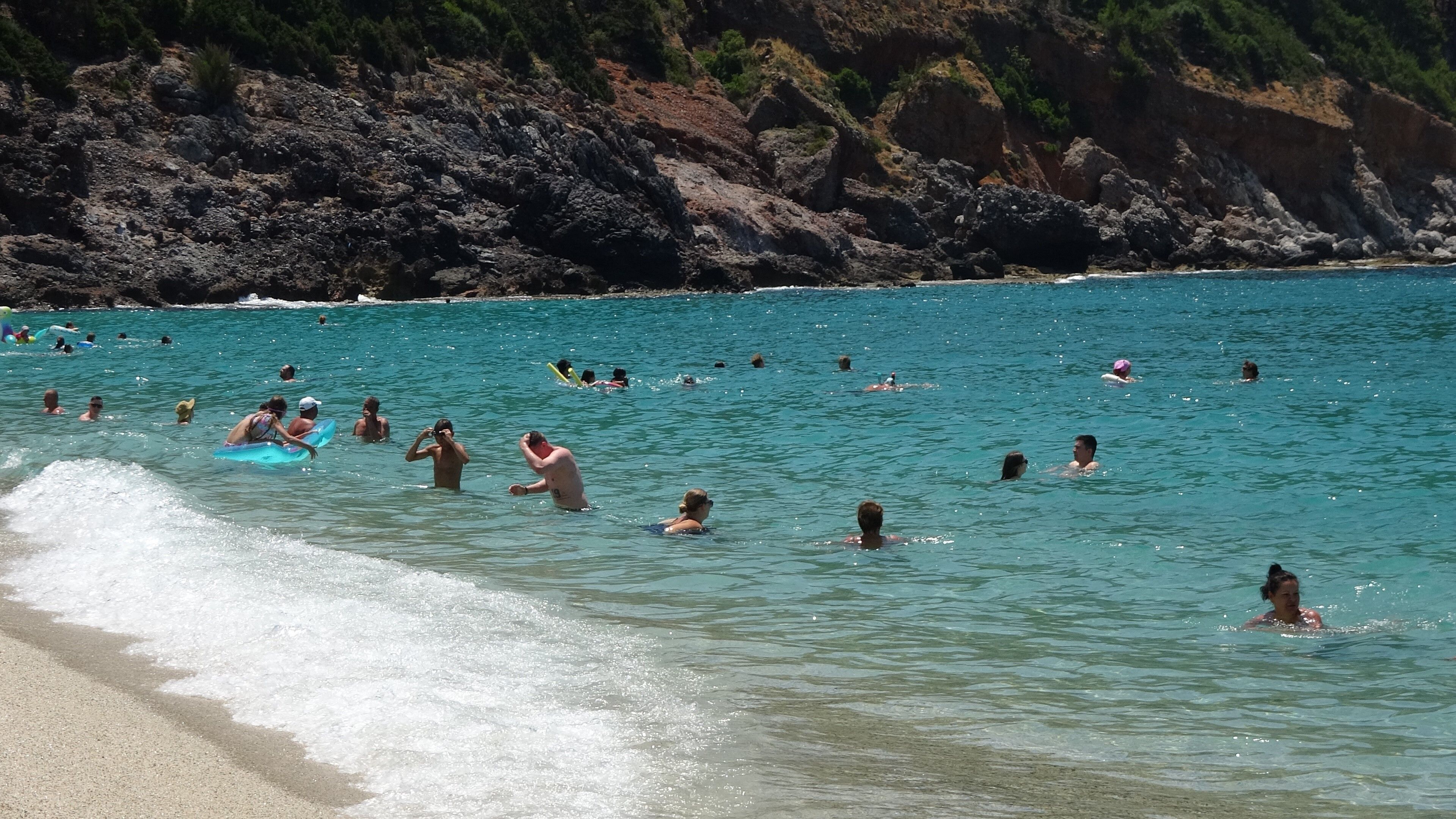 Kleopatra Plajı’na Turist Akını (1)-1