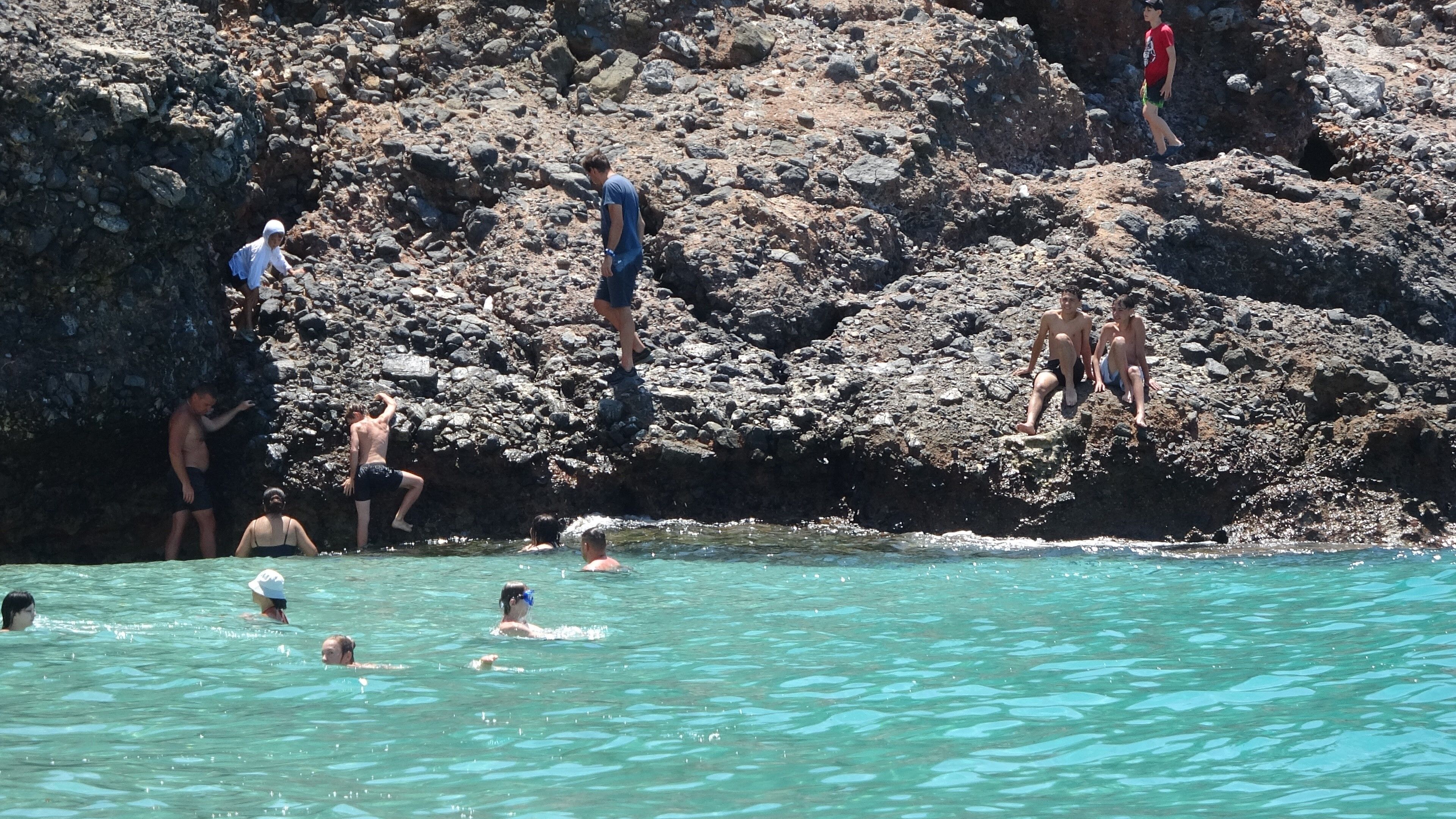 Kleopatra Plajı’na Turist Akını (2)
