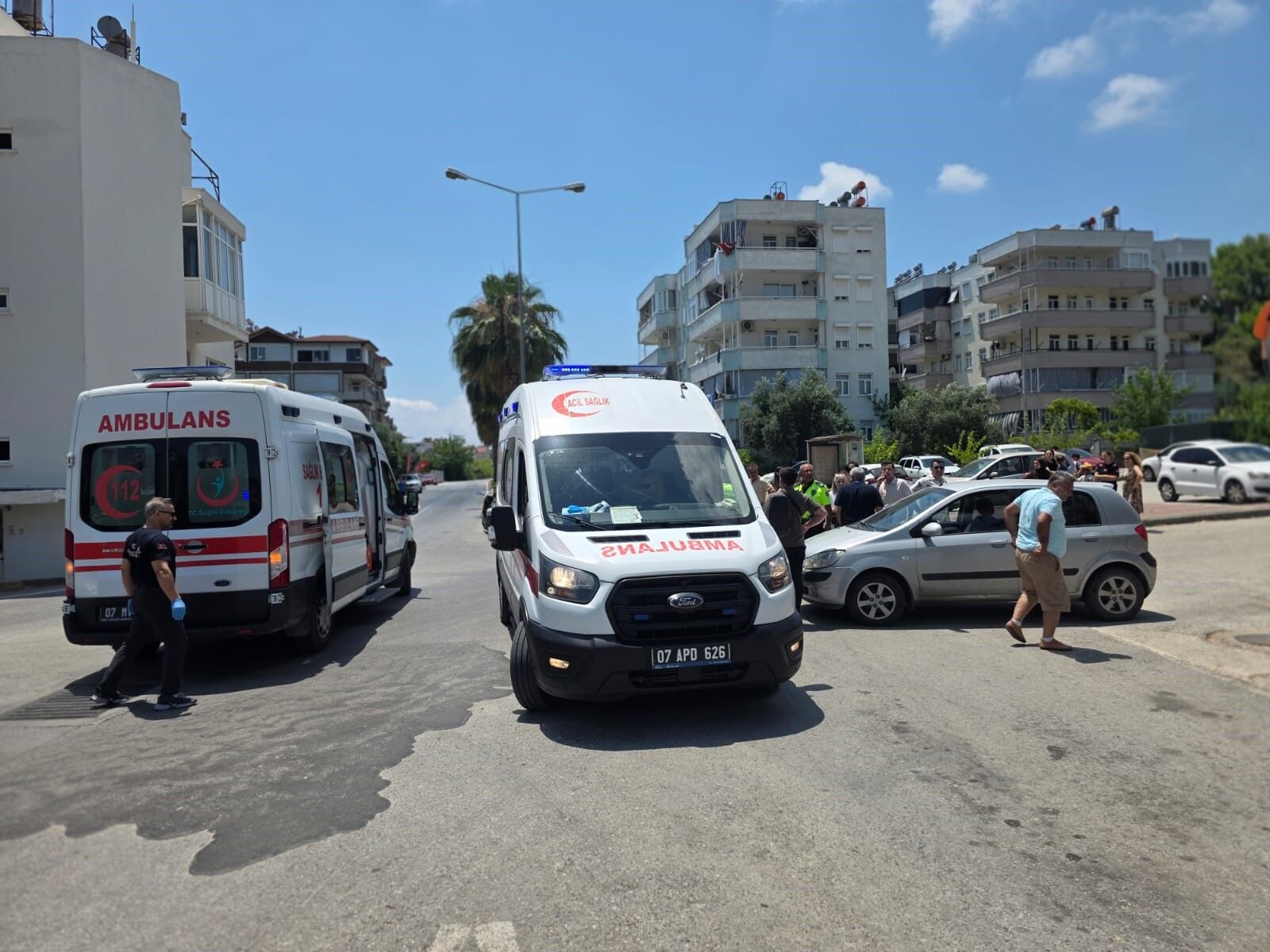 Manavgat'ta Kazada Motosikletliler Yaralandı (1)