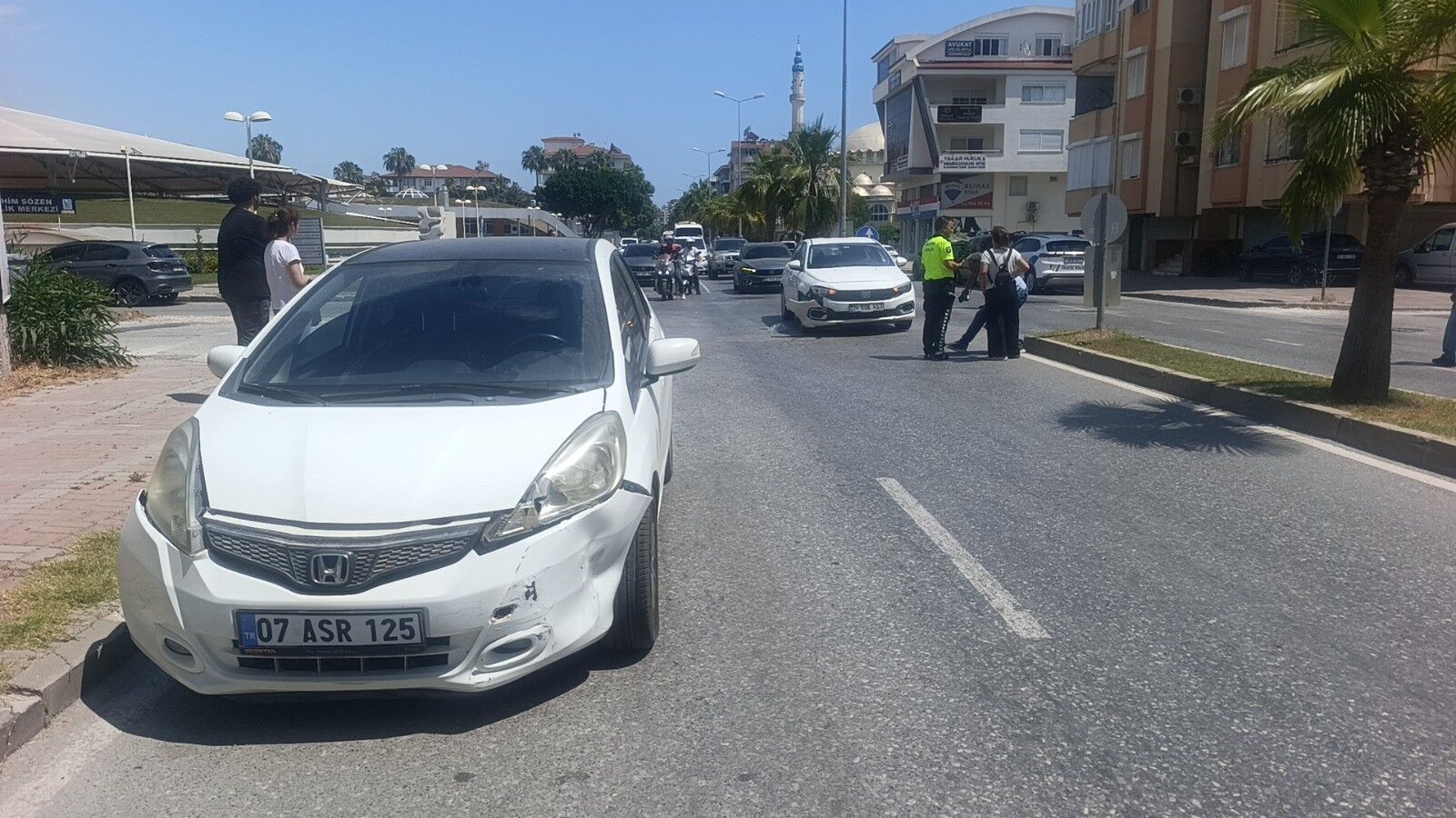 Manavgat'ta Otomobiller Çarpıştı Yaralılar Var (5)