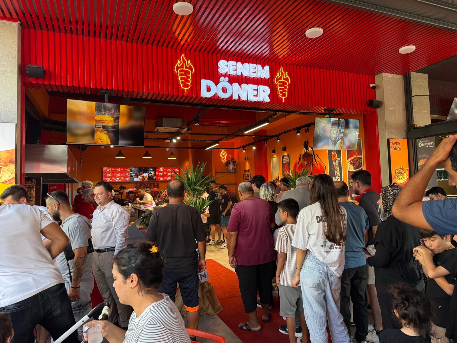 Senem Döner’den Alanya’da Yeni Şubesini Açtı (5)