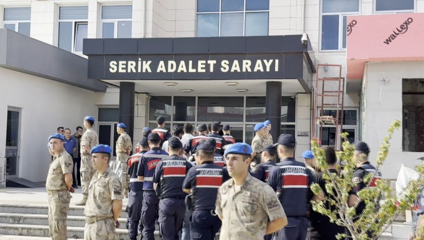 Serik'te Operasyon! Geniş Güvenlik Önlemi Alındı (1)