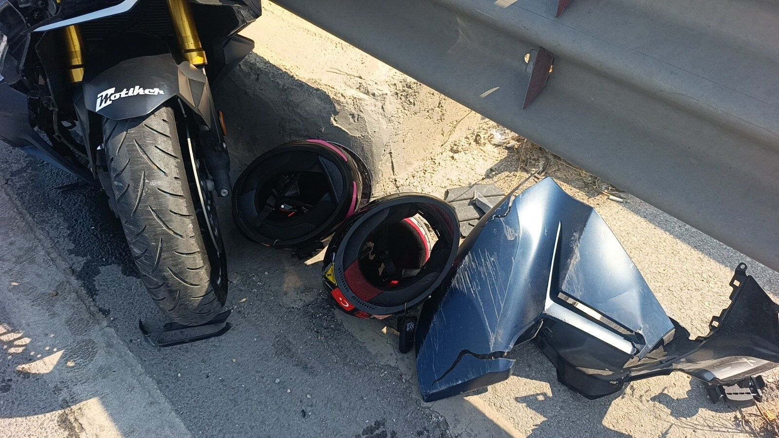 Side Kavşağı'nda Kaza 2 Yaralı (1)-1