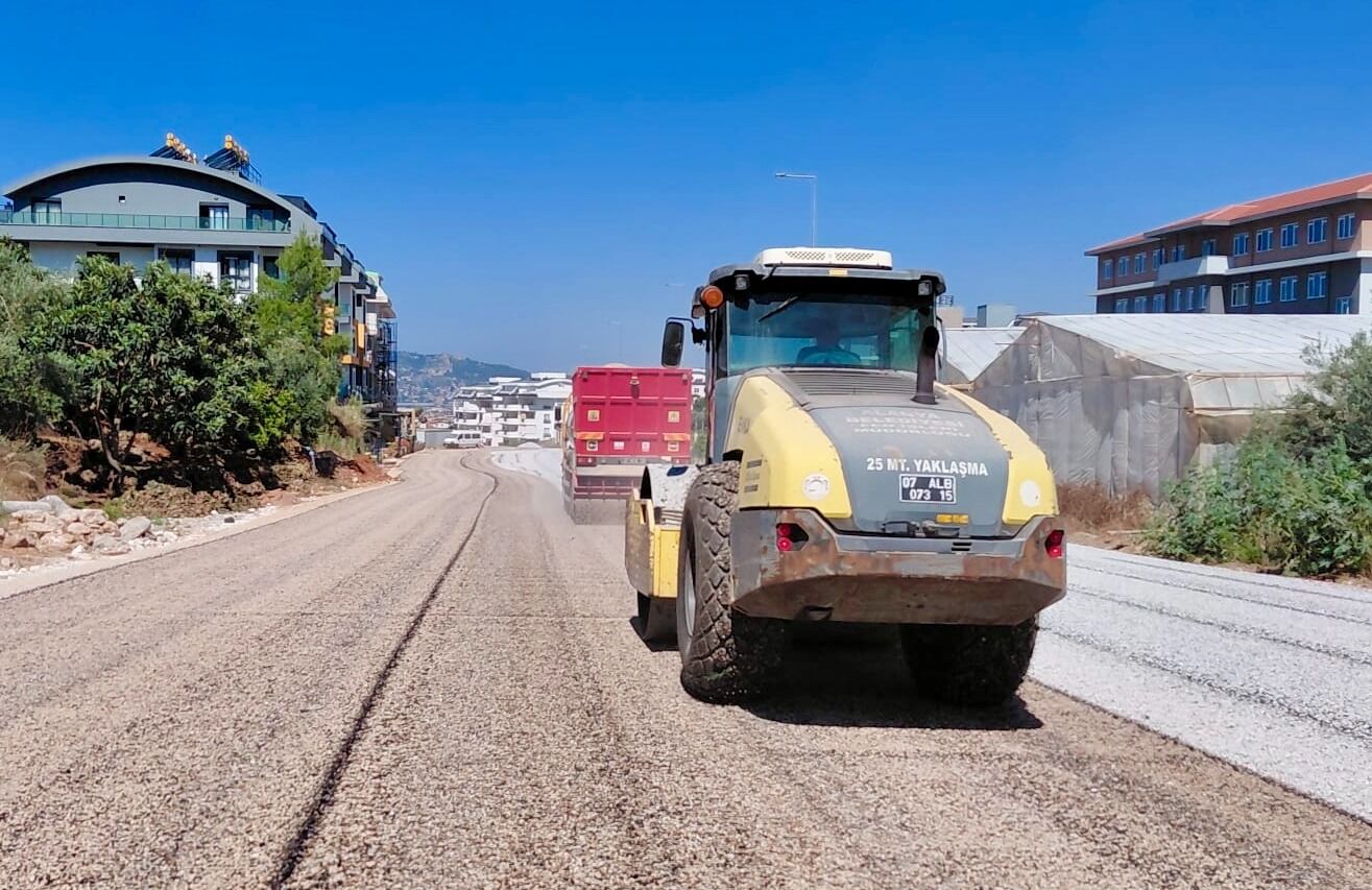 Toz Toprak Çilesi Bitti Alanya’da Kritik Yollar Trafiğe Açıldı (1)