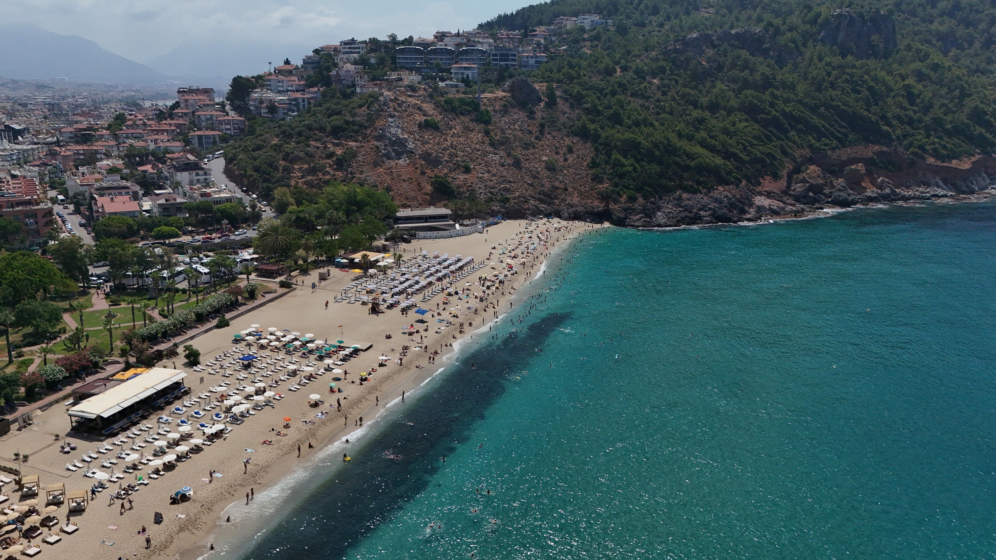 Alanya Sahillerinde Iğne Atsan Yere Düşmüyor (1)