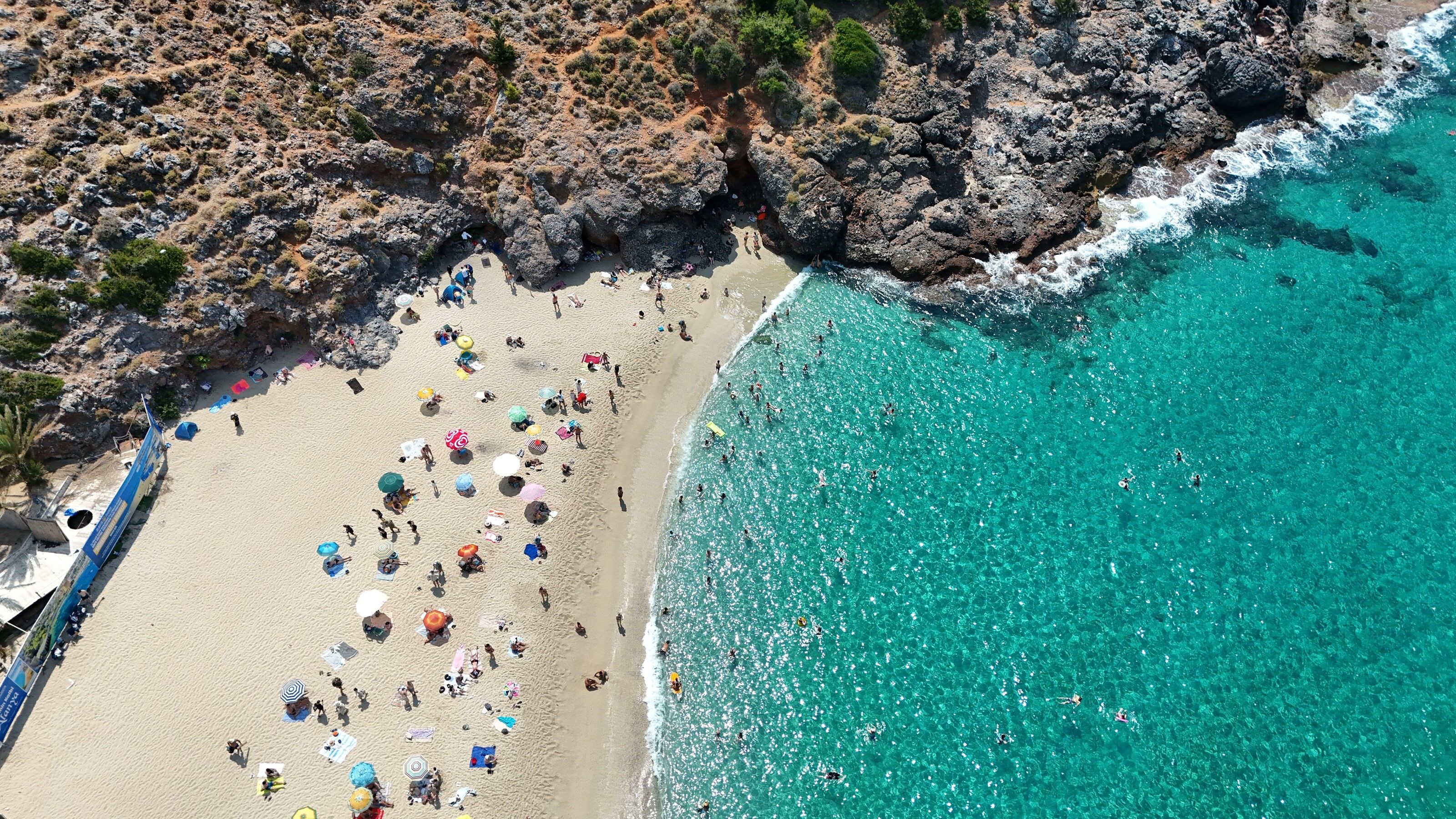 Alanya Sahillerinde Iğne Atsan Yere Düşmüyor (2)