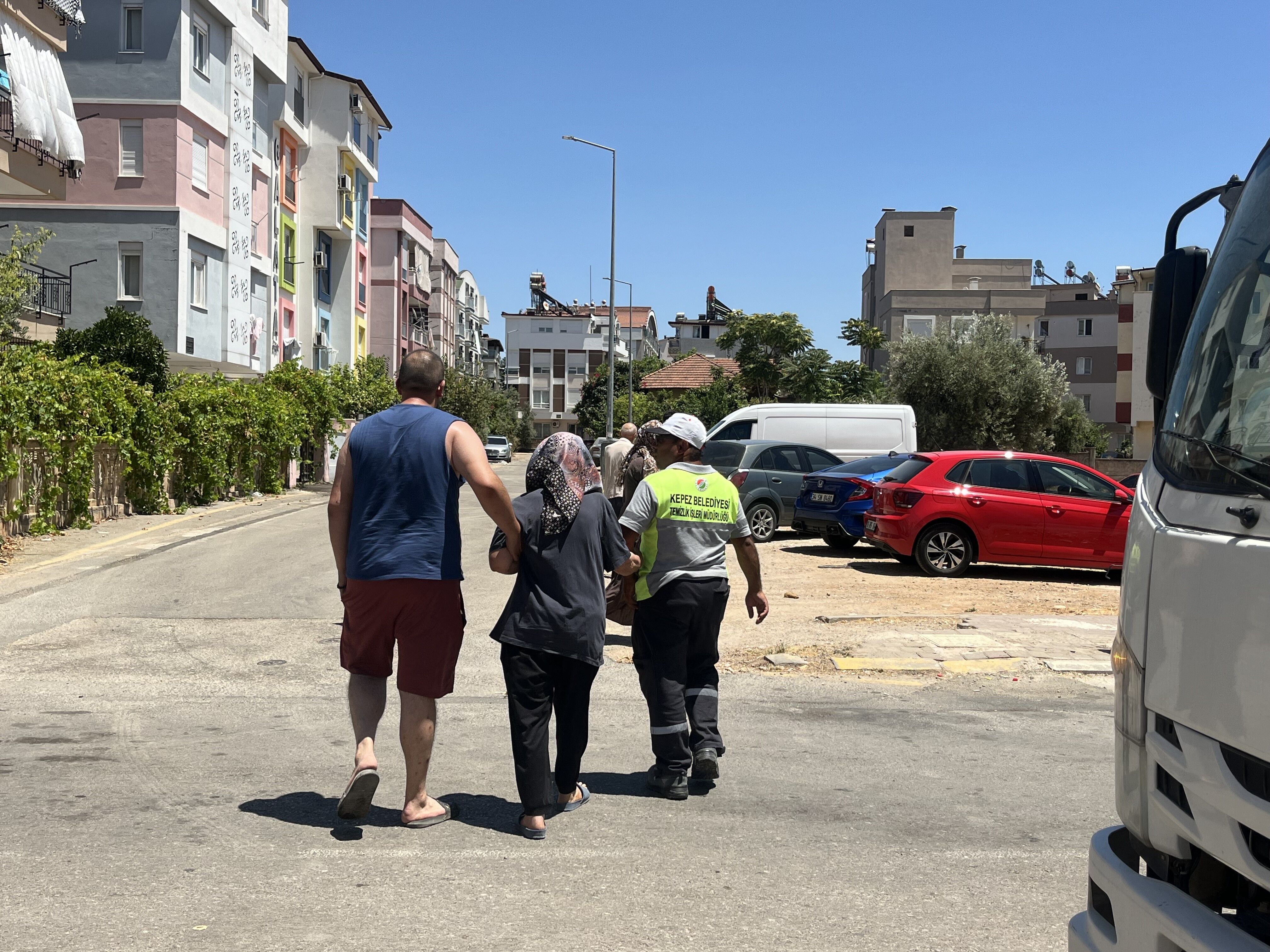 Antalya'da Alevler Tek Katlı Evi Yuttu (2)