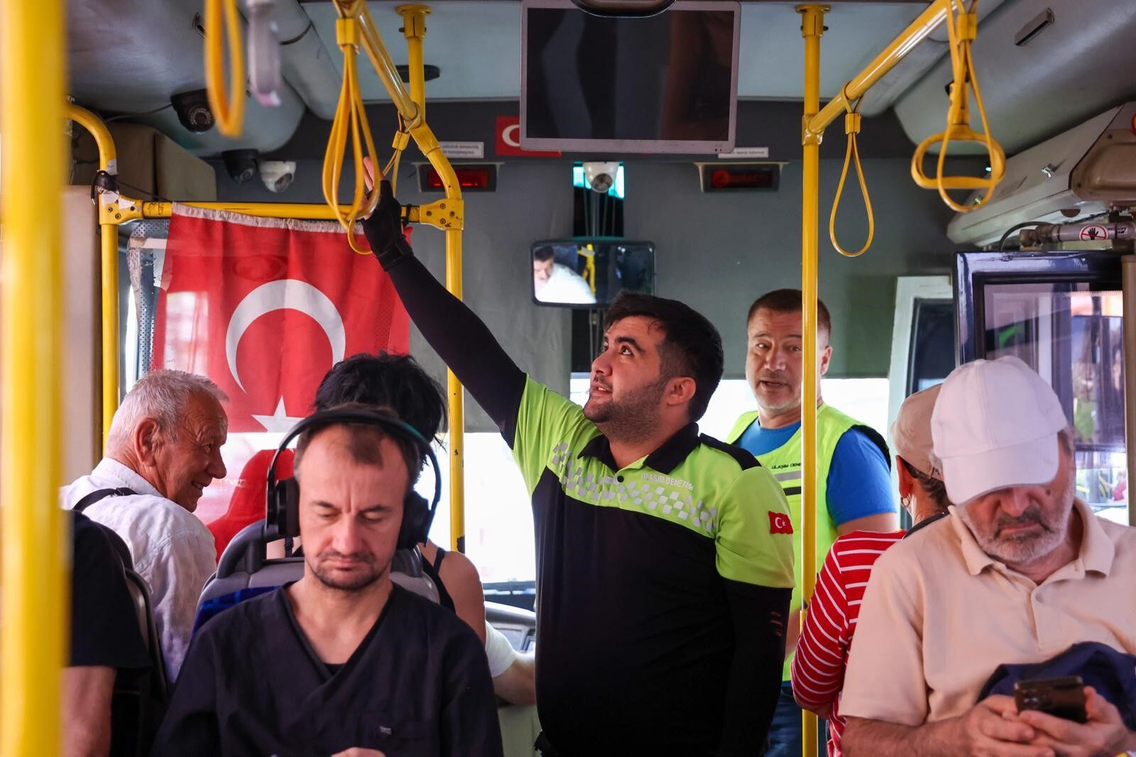 Antalya'da Klimaları Açmayan Yandı (4)