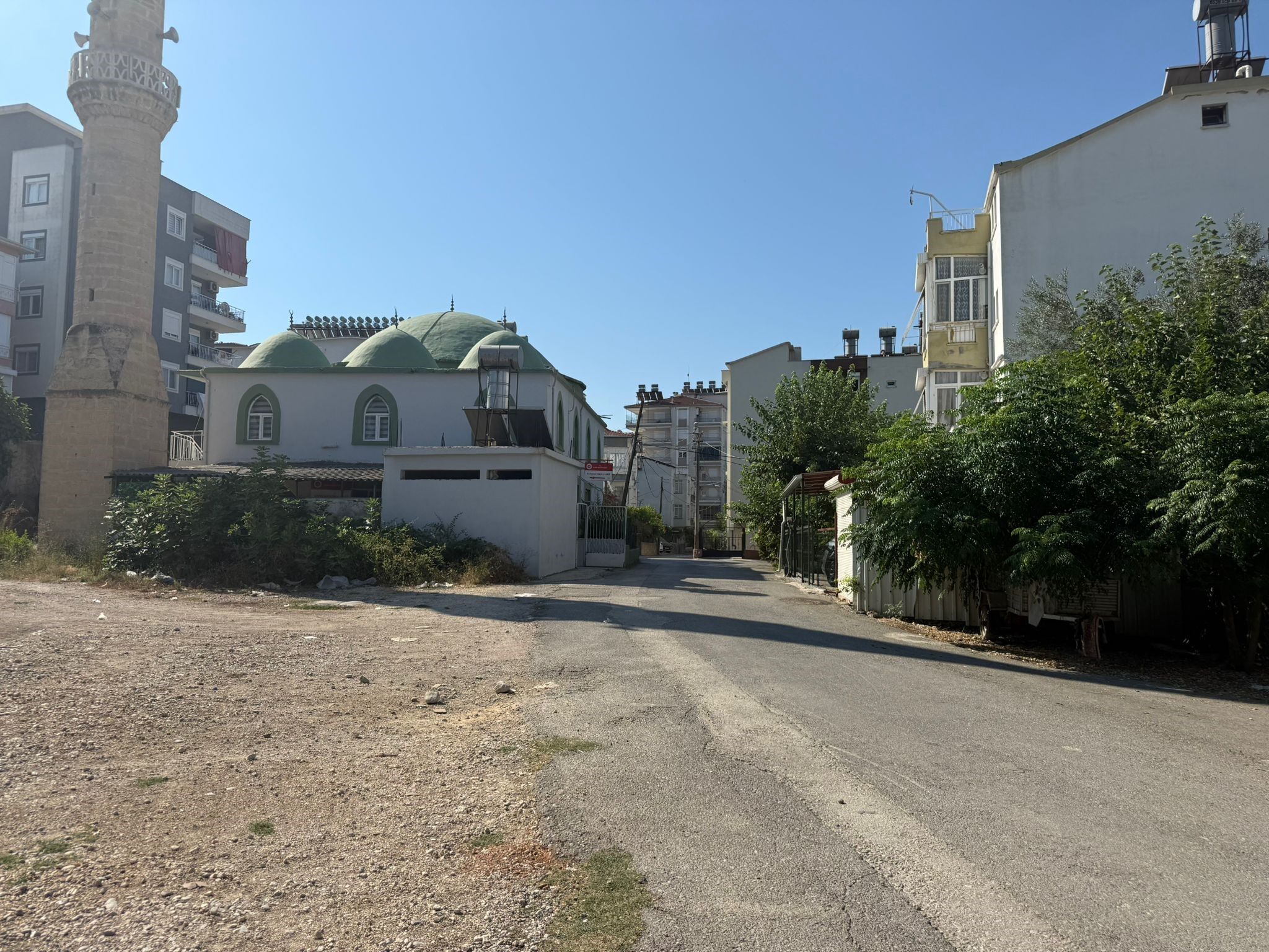Antalya'da Mahalleyi Ayağa Kalktı! Patlama Sesleriyle Yataktan Fırladılar (2)