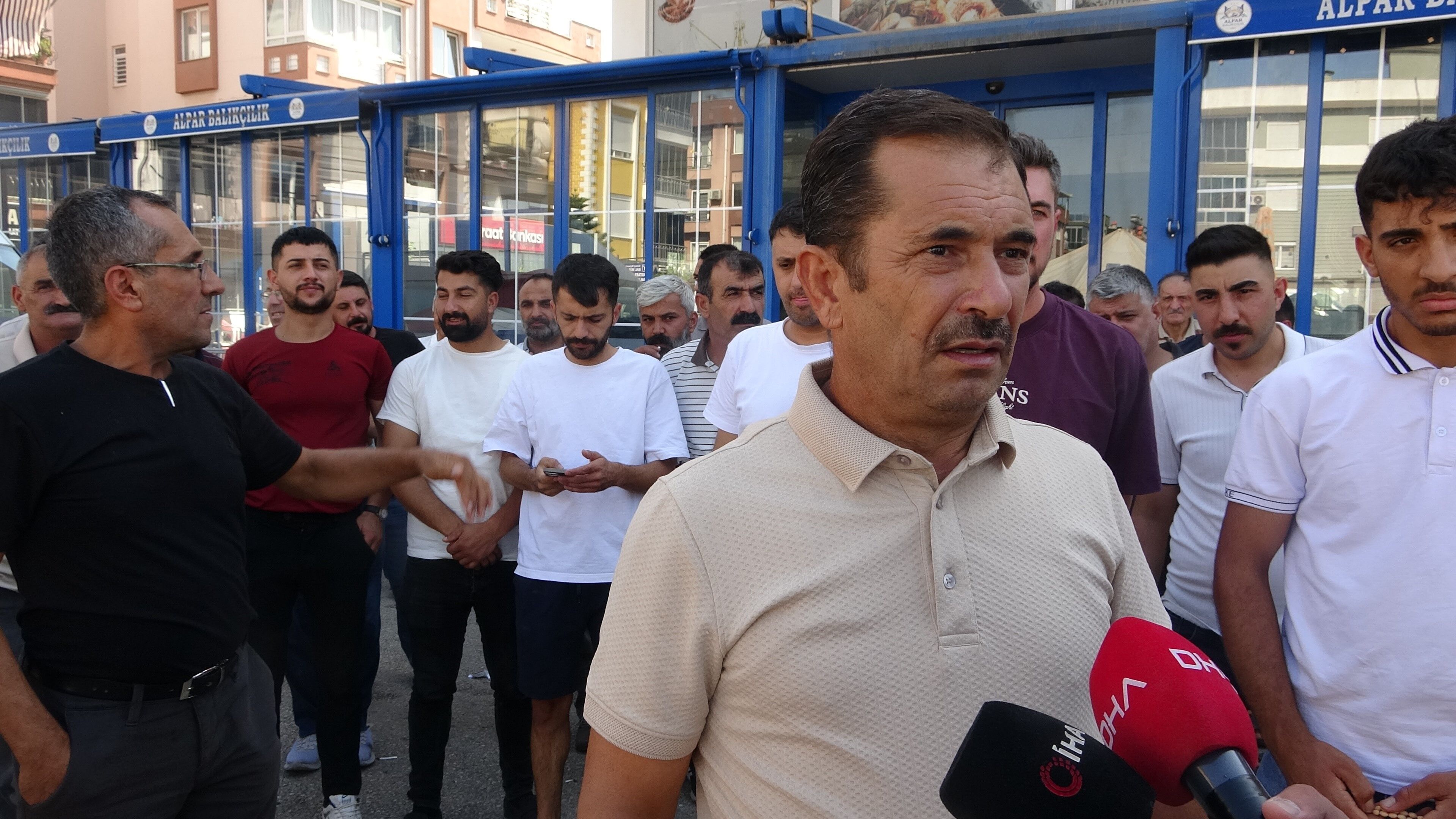 Antalya'da Pazar Esnafı Tezgah Açmadı (3)