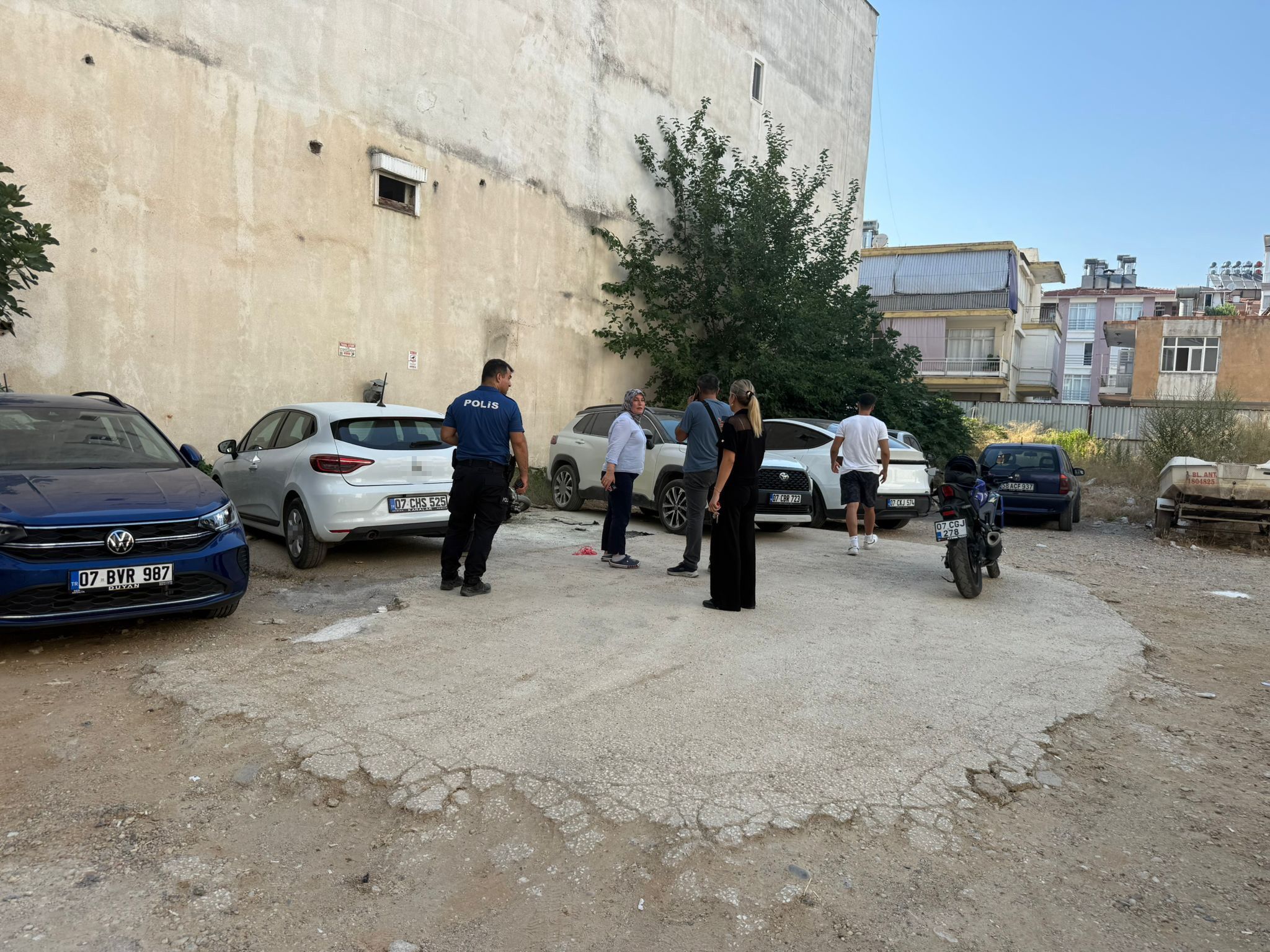 Antalya'da Yanan Motosikleti Canı Pahasına Taşıdı (5)