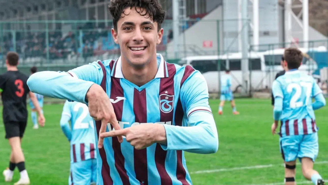 Arda Öztürk3