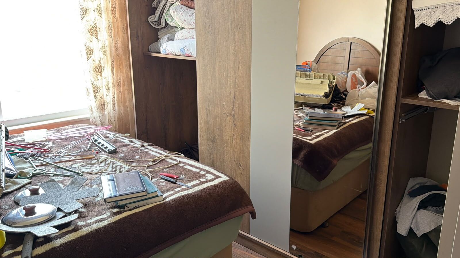 Böyle Soygun Görülmedi! Alanya'da Evi Adeta Yağmalandı (6)