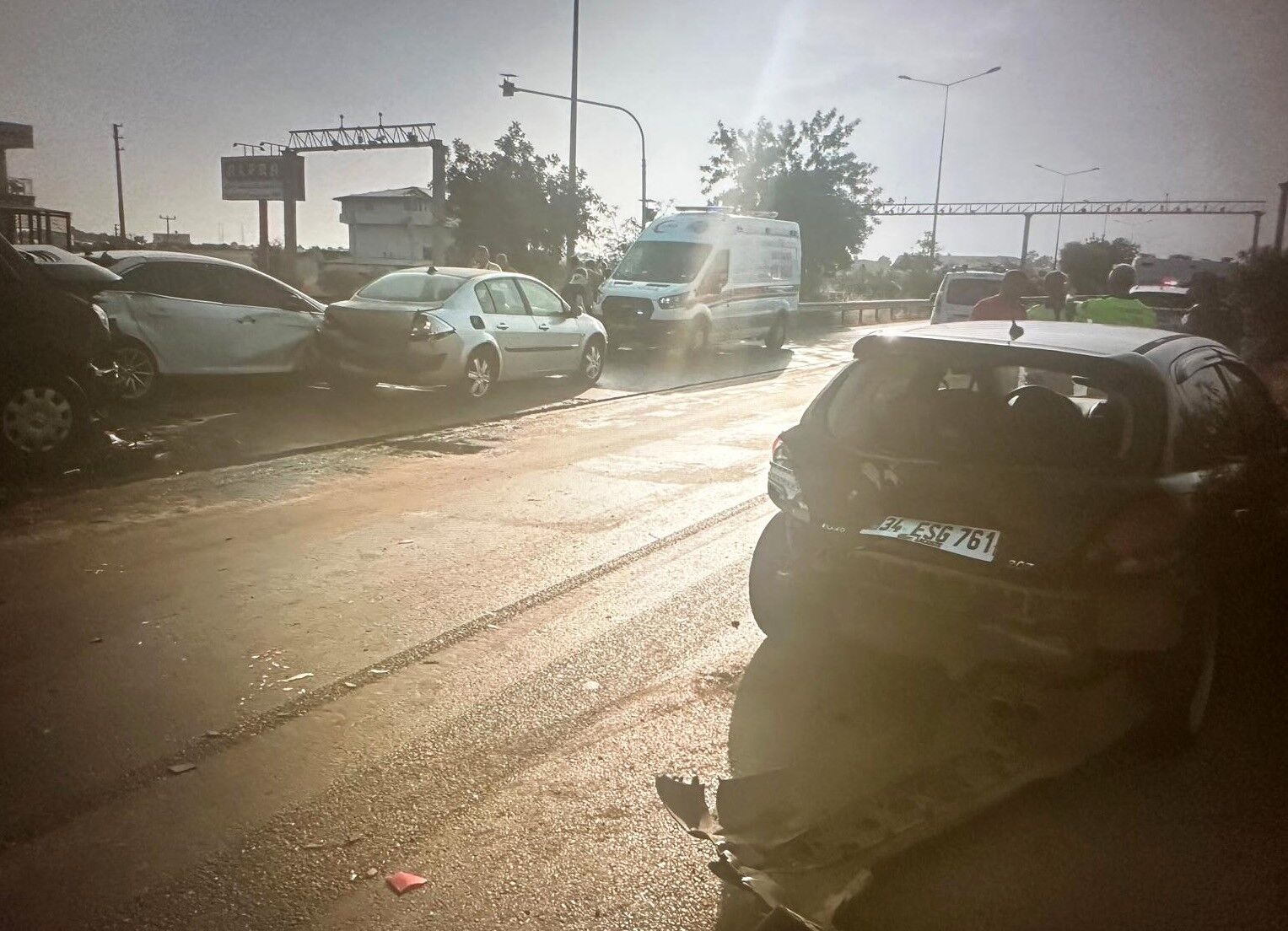 Manavgat Antalya Yolunda Zincirleme Kaza! Yaralı Sayısı 7'Ye Yükseldi (3)