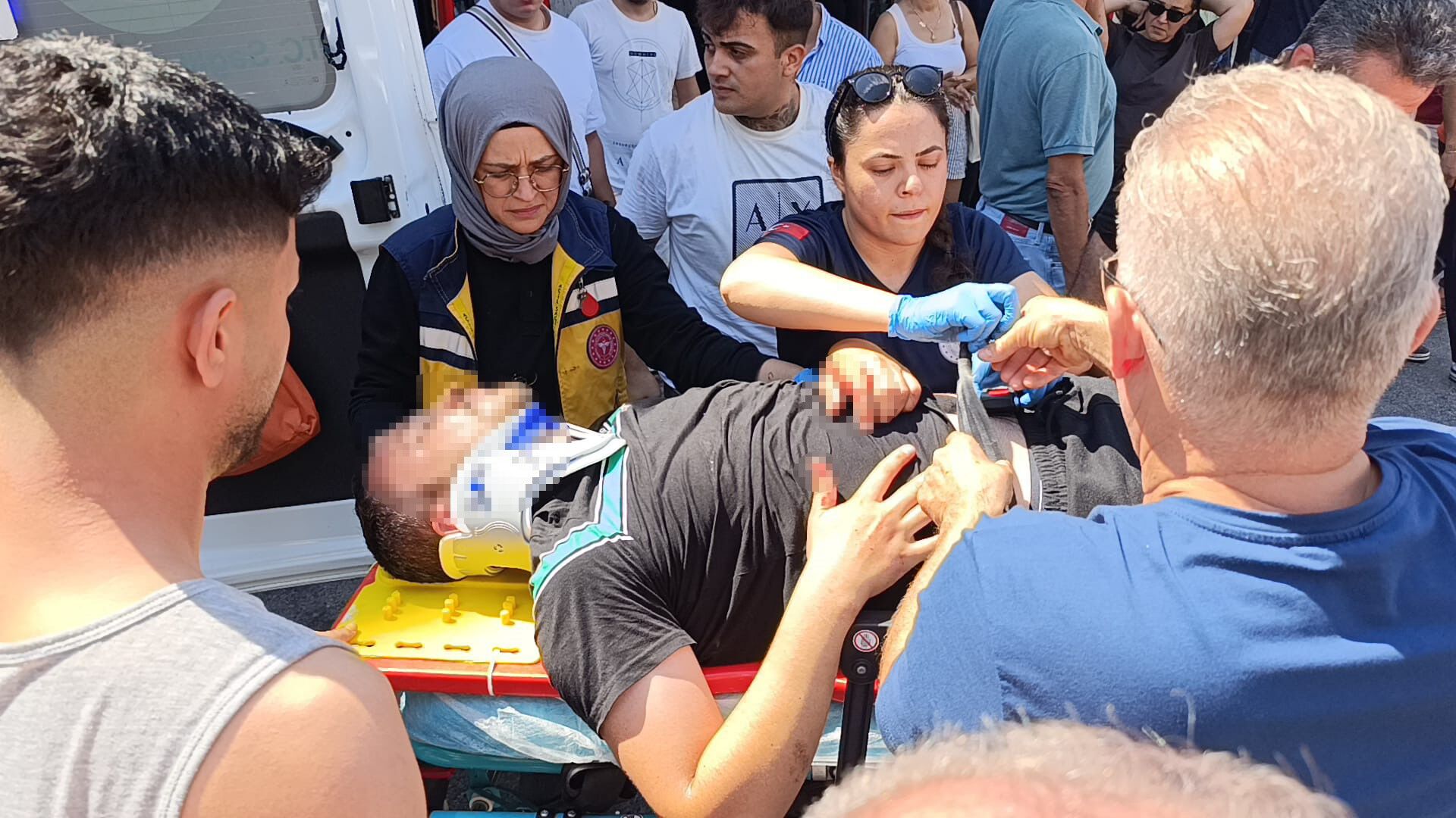 Manavgat'ta Çarpışmanın Etkisiyle Yola Savruldu (1)