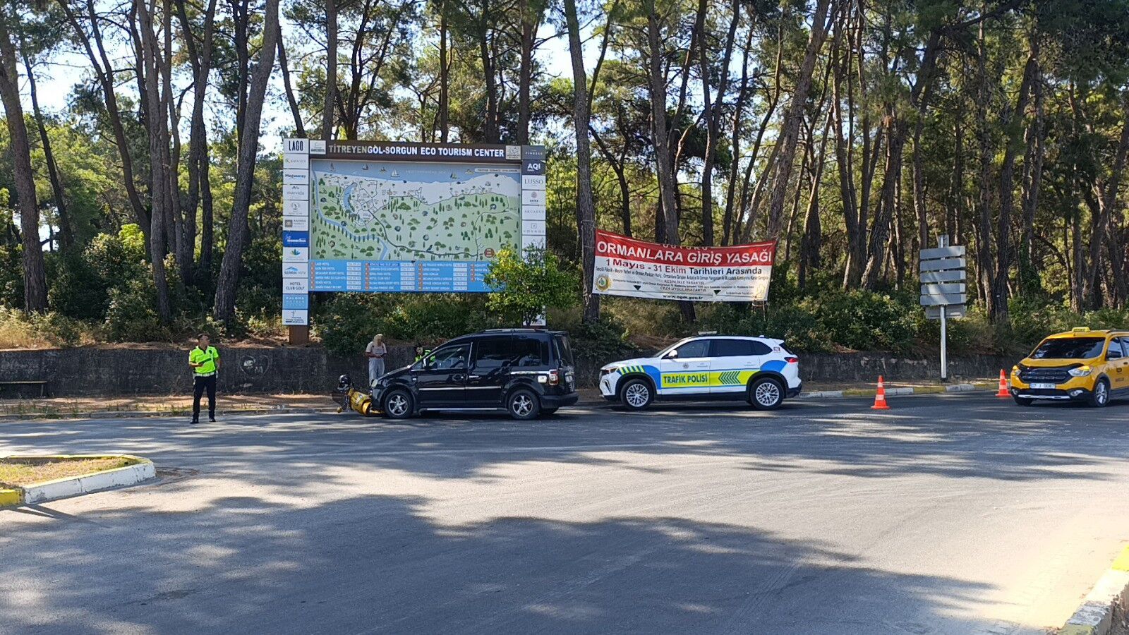 Manavgat'ta 'Dur' Levhasına Uymadı, Kaza Geldi (5)