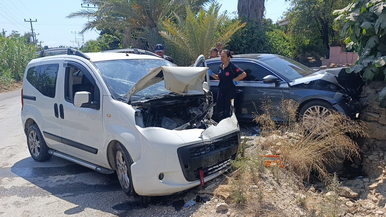 Manavgat'ta Kafa Kafaya Çarpışmada Bir Yaralı (5)