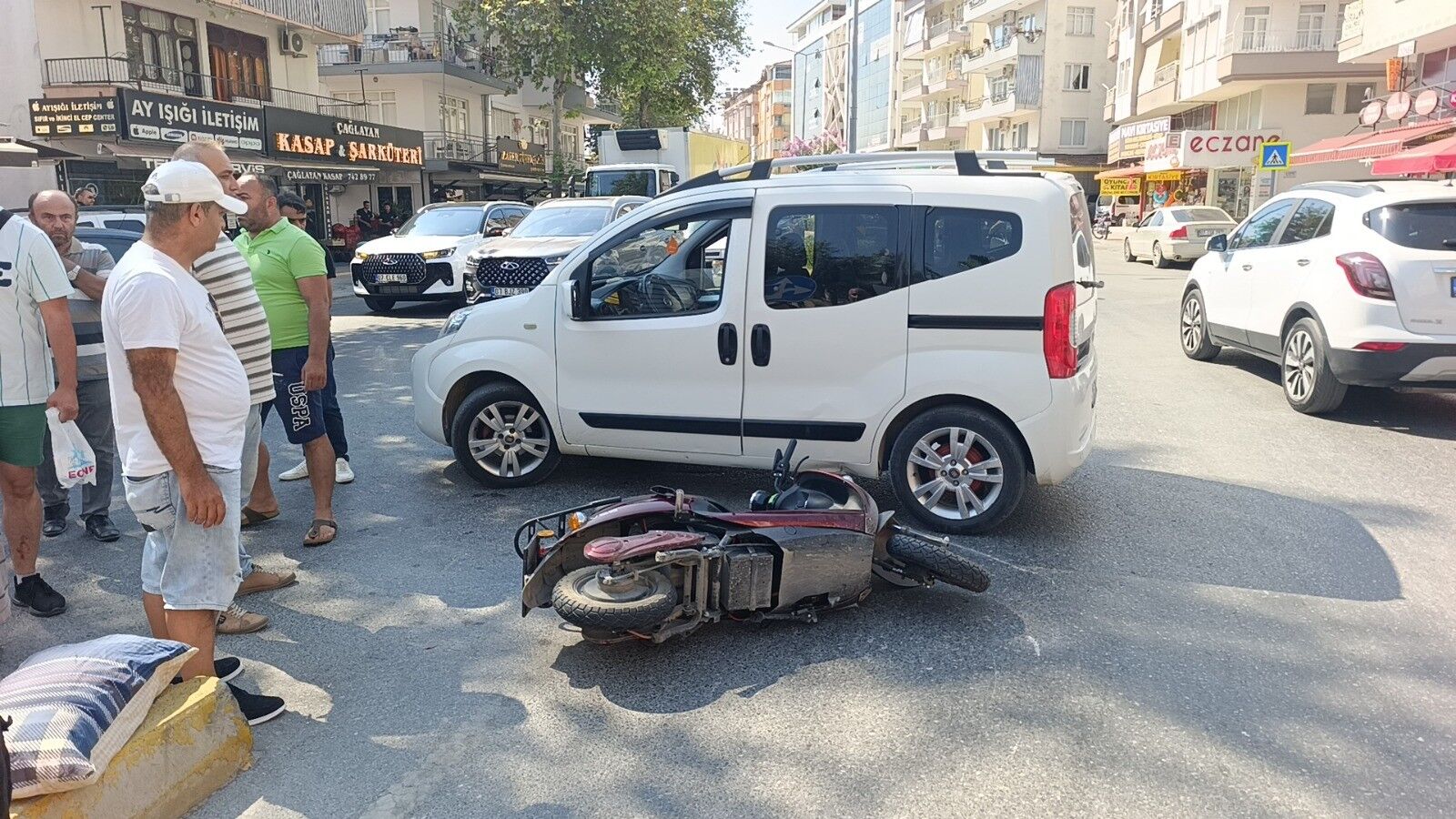 Manavgat'ta U Dönüşünün Sonu Kazayla Sonuçlandı (3)