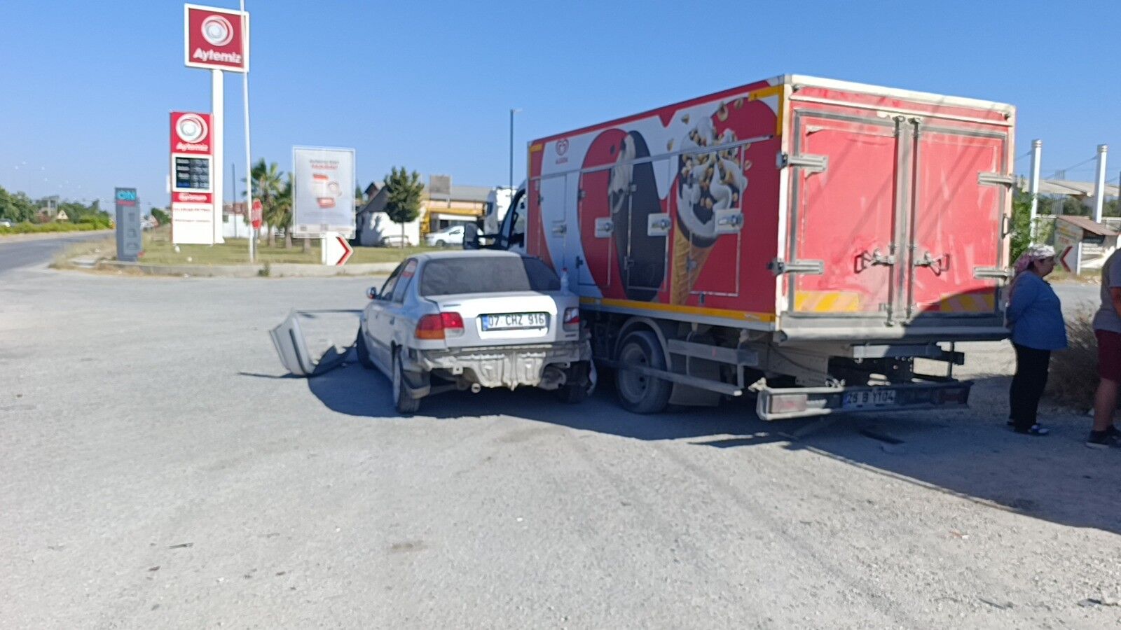 Manavgat'ta Yan Yolda Çarpıştılar (3)