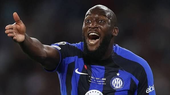 Romelu Lukaku 8