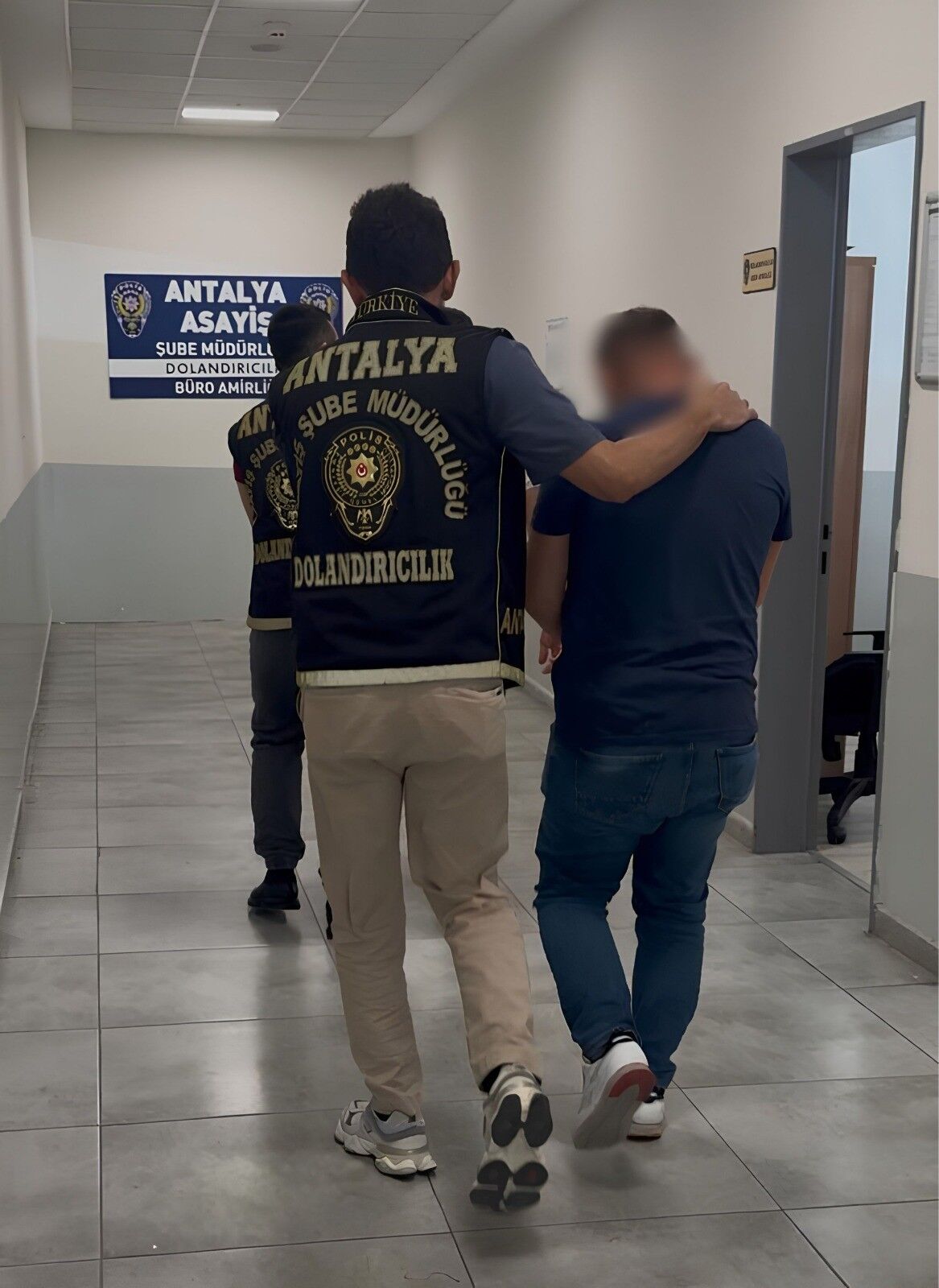 850'Li Numaralara Dikkat! Antalya'da Vatandaşların Paralarını Aldılar (4)
