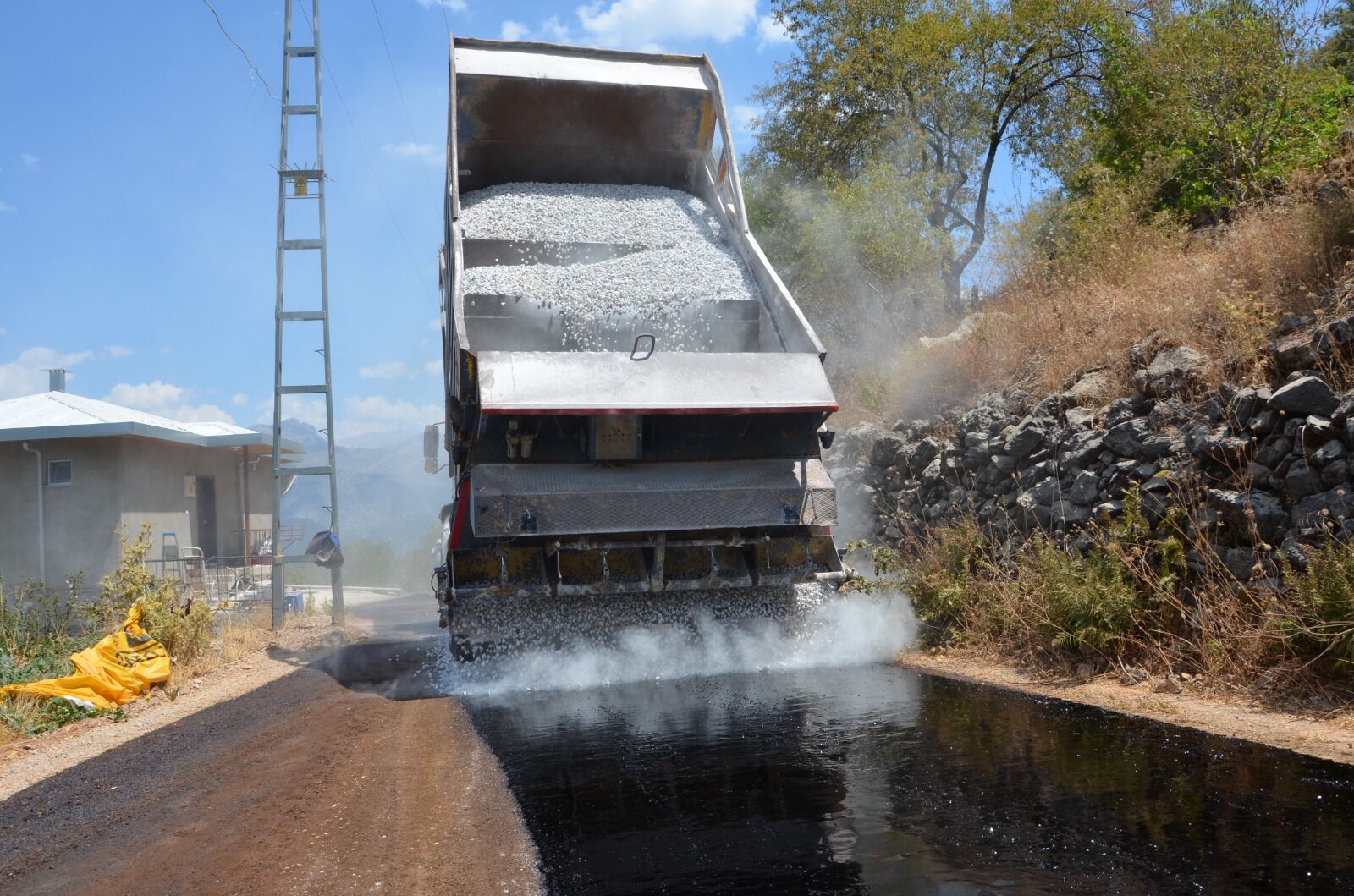 Alanya’da 8 Km’lik Yol Yenilendi (1)