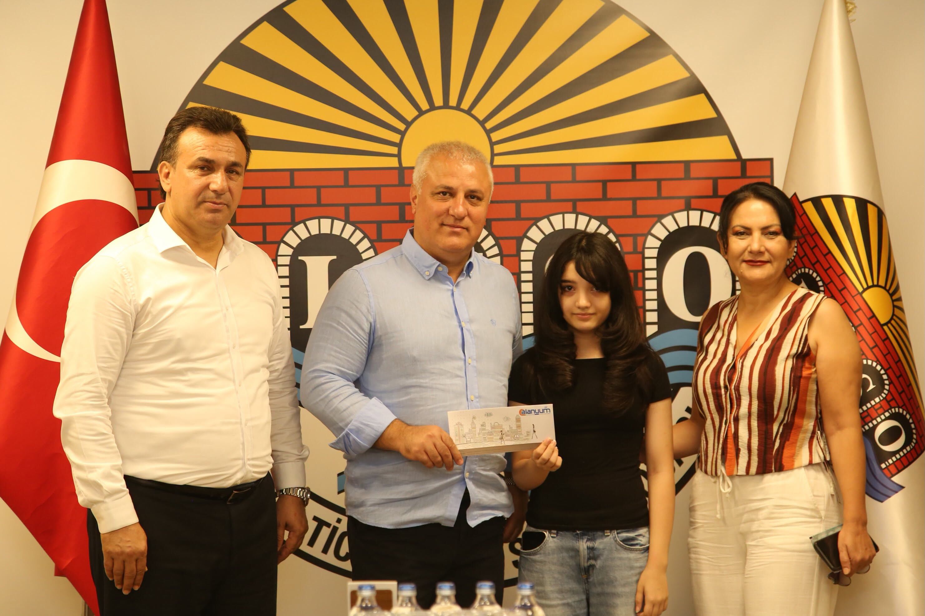 Alanya'nın Lgs Ve Yks Şampiyonlarına Dev Jest (3)
