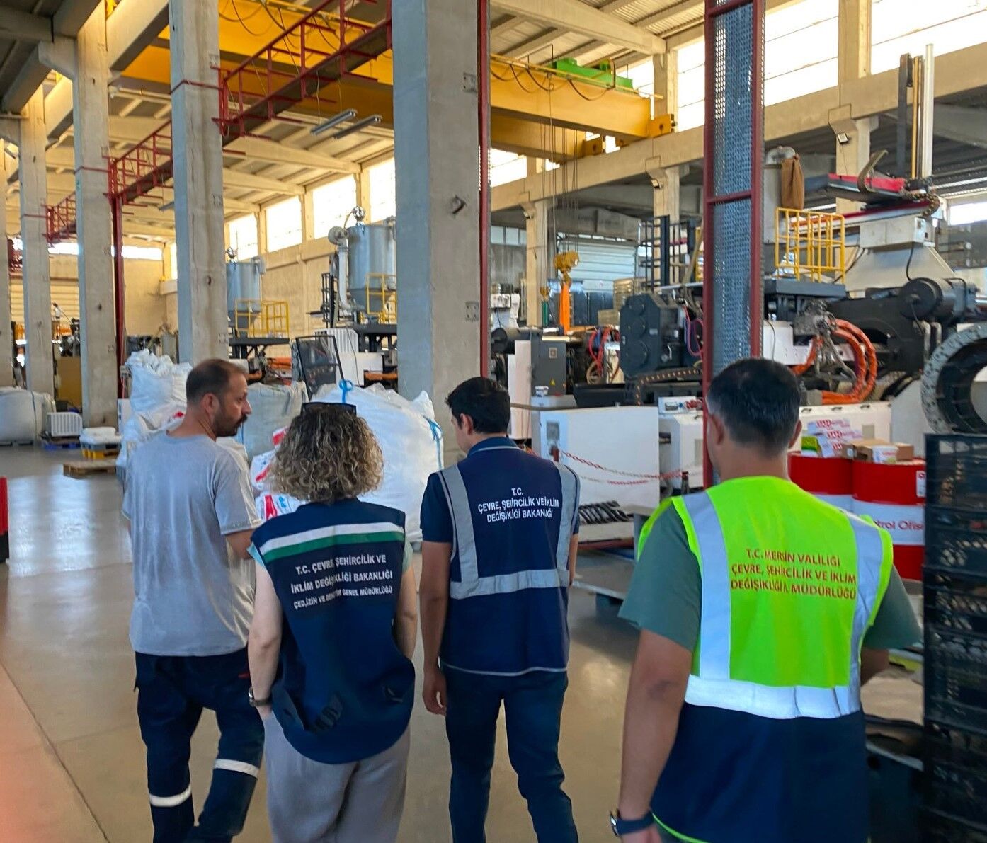 Antalya, Muğla, Adana'da Denizlerde Mikroplastik Alarmı (1)