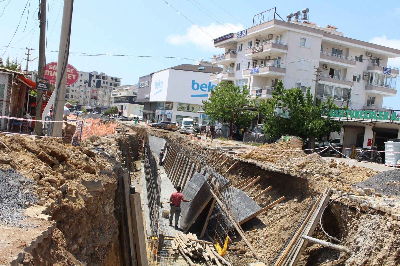 Antalya Sınırlarında Sağanak Sonrası Bir Daha Su Baskını Olmayacak (1)