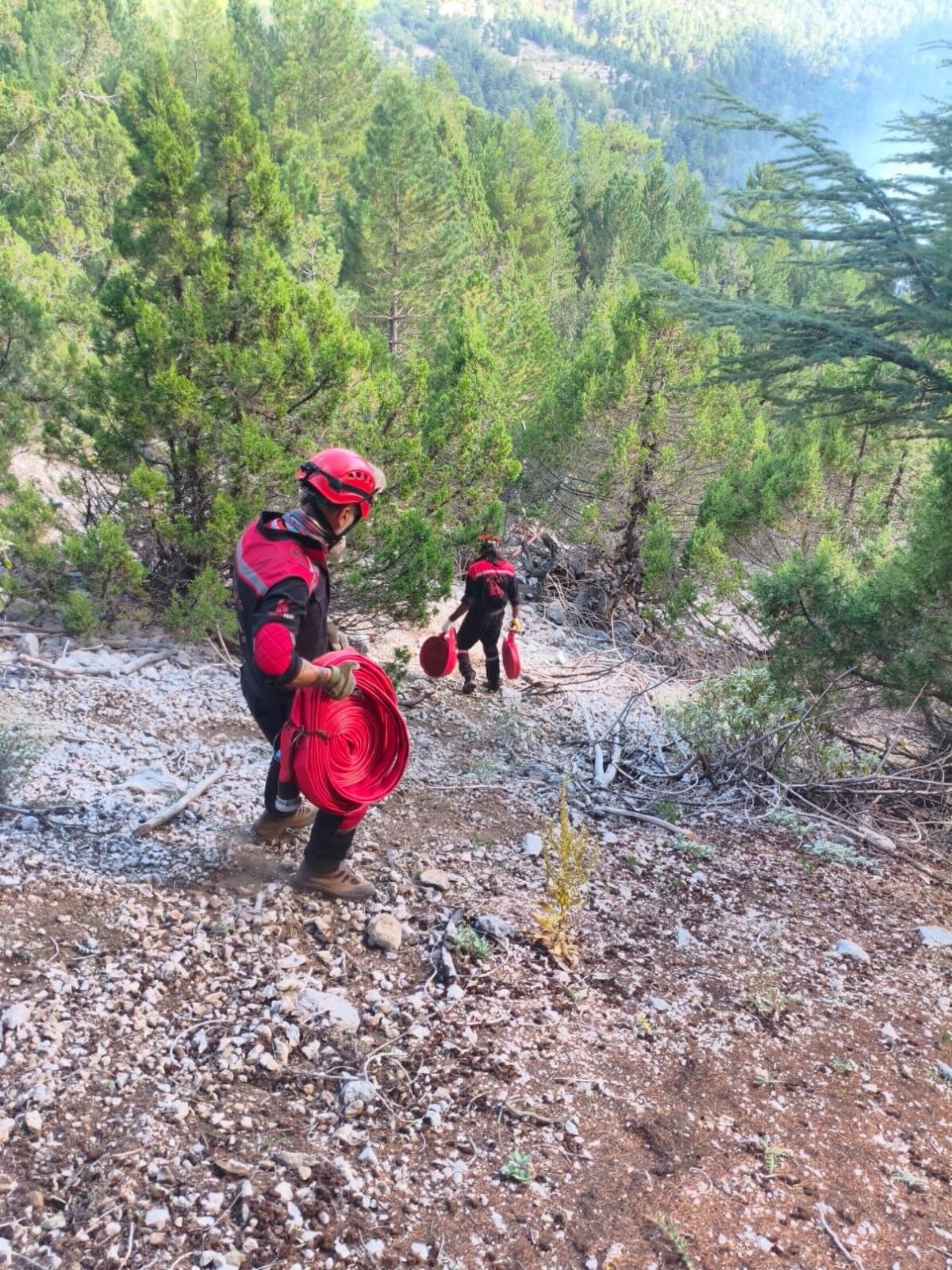 Antalya'da Canlı Canlı Yanmaktan Toprağa Sığınarak Kurtulmaya Çalıştı (2)
