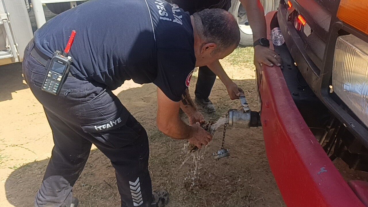 Antalya'da Canlı Canlı Yanmaktan Toprağa Sığınarak Kurtulmaya Çalıştı (7)