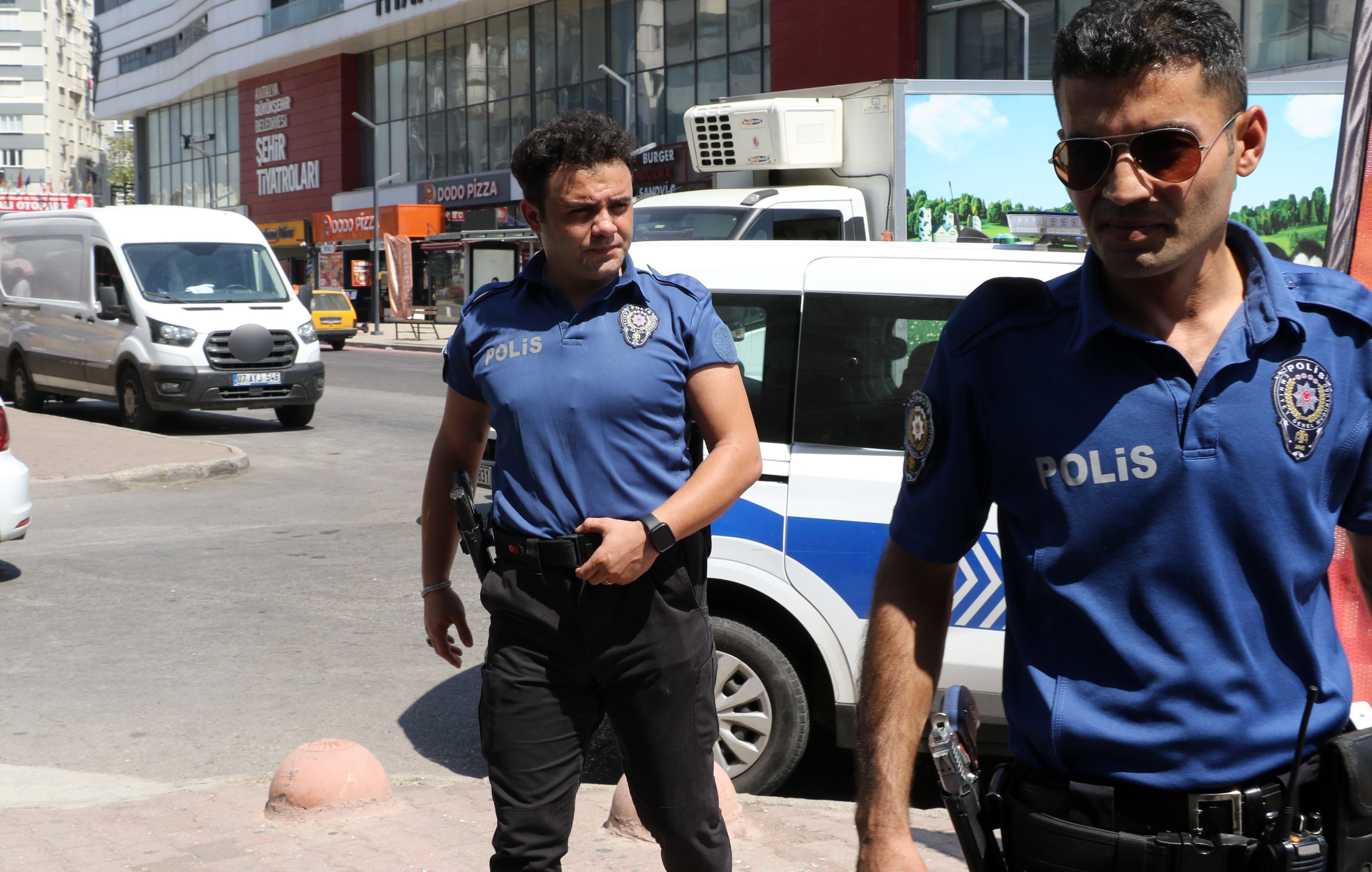 Antalya’da ‘Dur’ Ihtarına Uymayıp Kaçtı, Alkollü Çıktı (2)