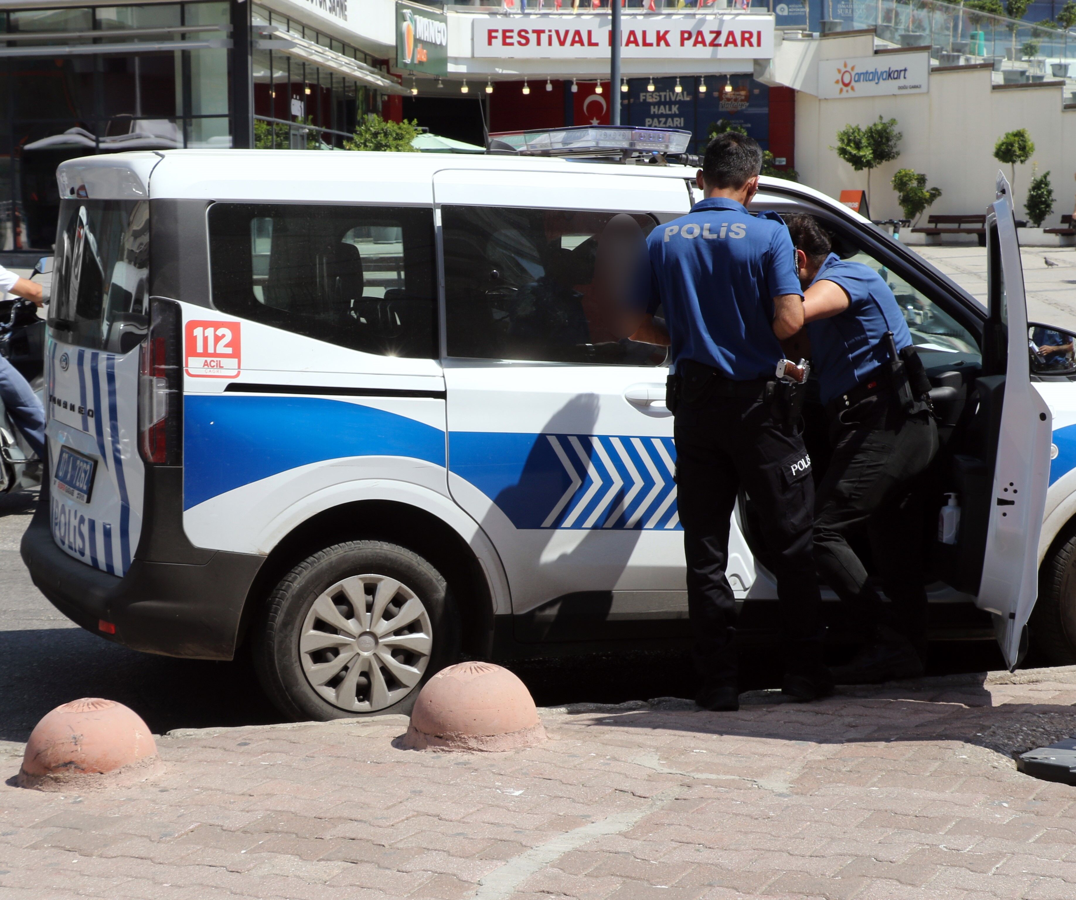Antalya’da ‘Dur’ Ihtarına Uymayıp Kaçtı, Alkollü Çıktı (4)