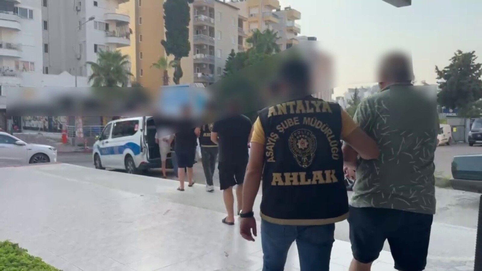 Antalya'da Gece Kulübü Förünümlü Fhuş Oteli (2)