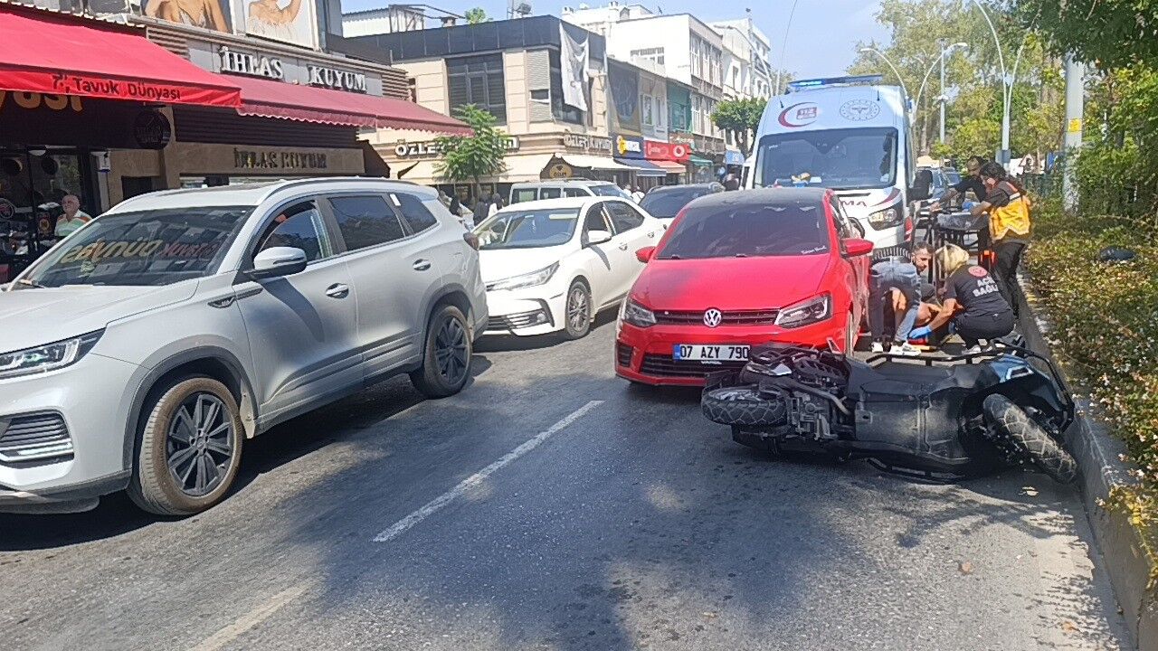 Antalya'da Kontrolsüz Manevra Kazayla Sonuçlandı (4)