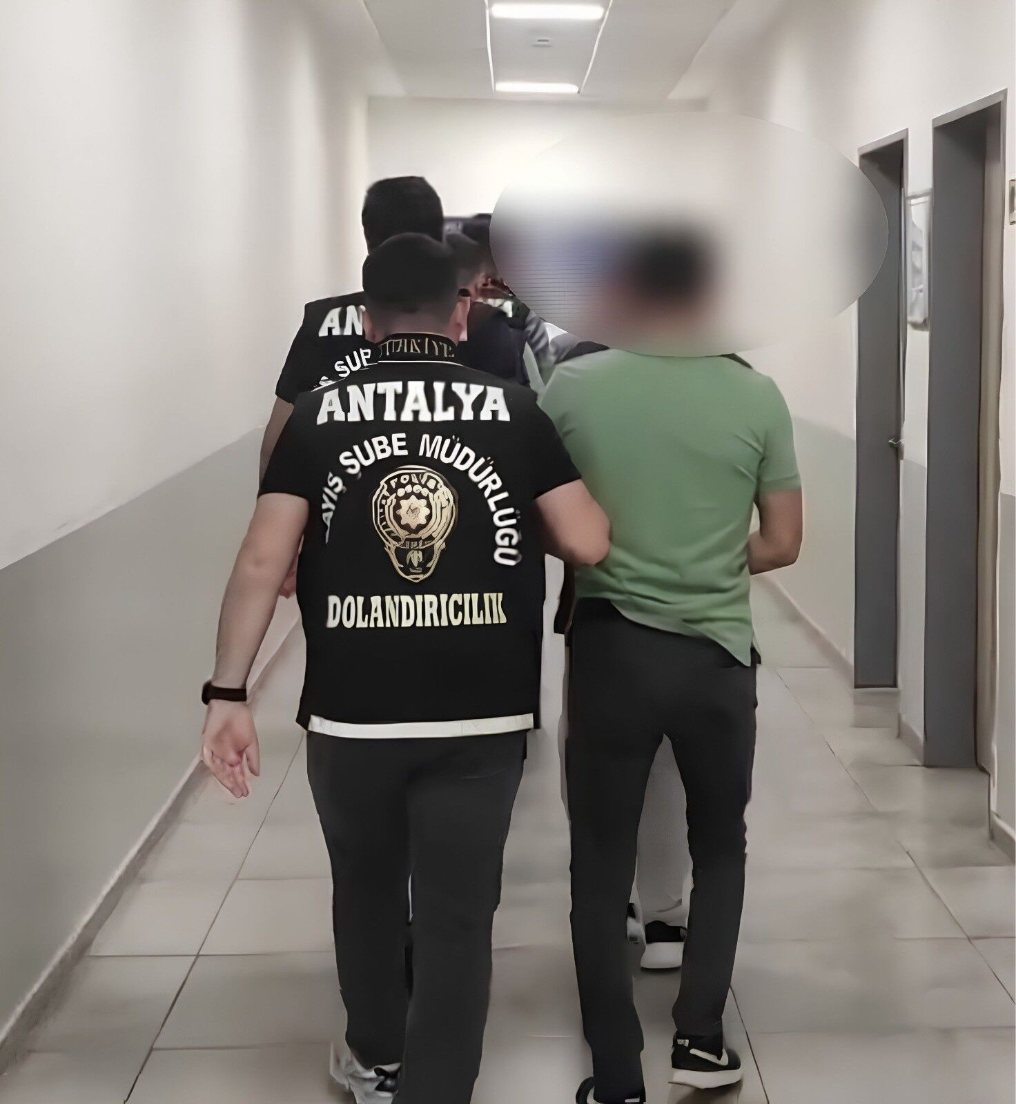 Antalya’da Telefonu Açtı, Bütün Servetini Kendi Eliyle Teslim Etti (2)