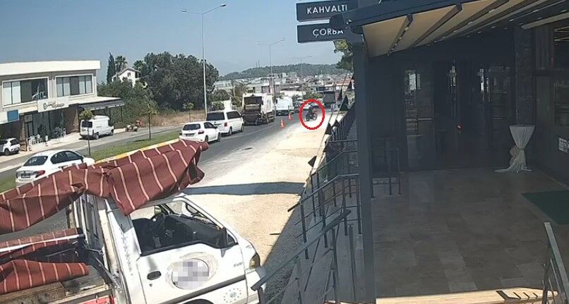 Antalya'da Trafik Denetimini Görünce Ormana Kaçtı (3)