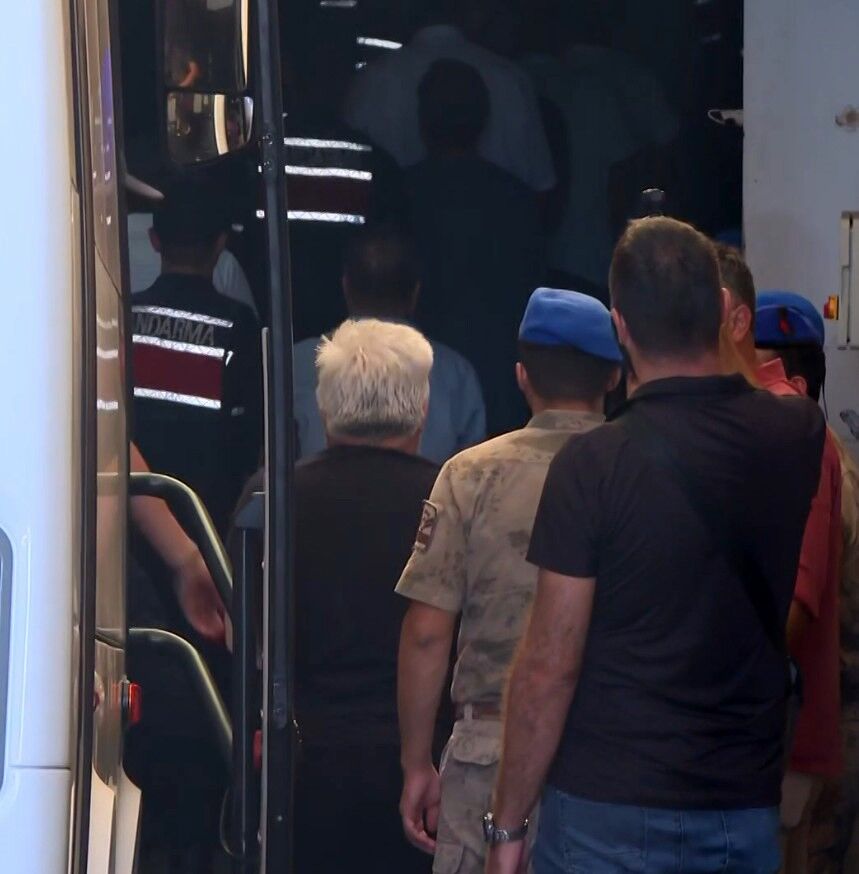 Devletin Malına Çöktüler! Antalya’nın O Ilçesinde Müdür Ve Muhtarlar Adliyede (2)