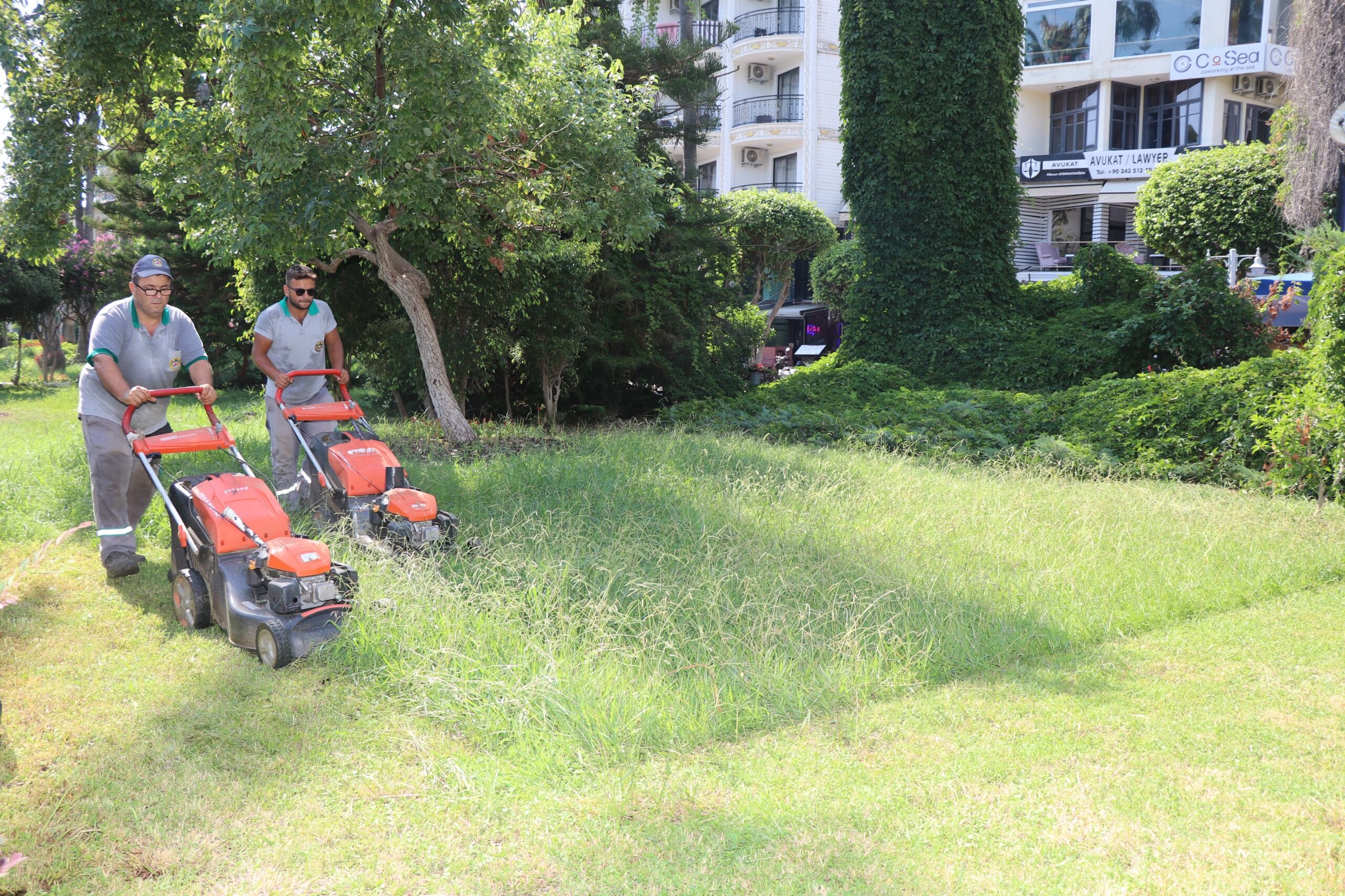 Ekipler Alanya’yı Baştan Aşağı Yeniliyor (3)